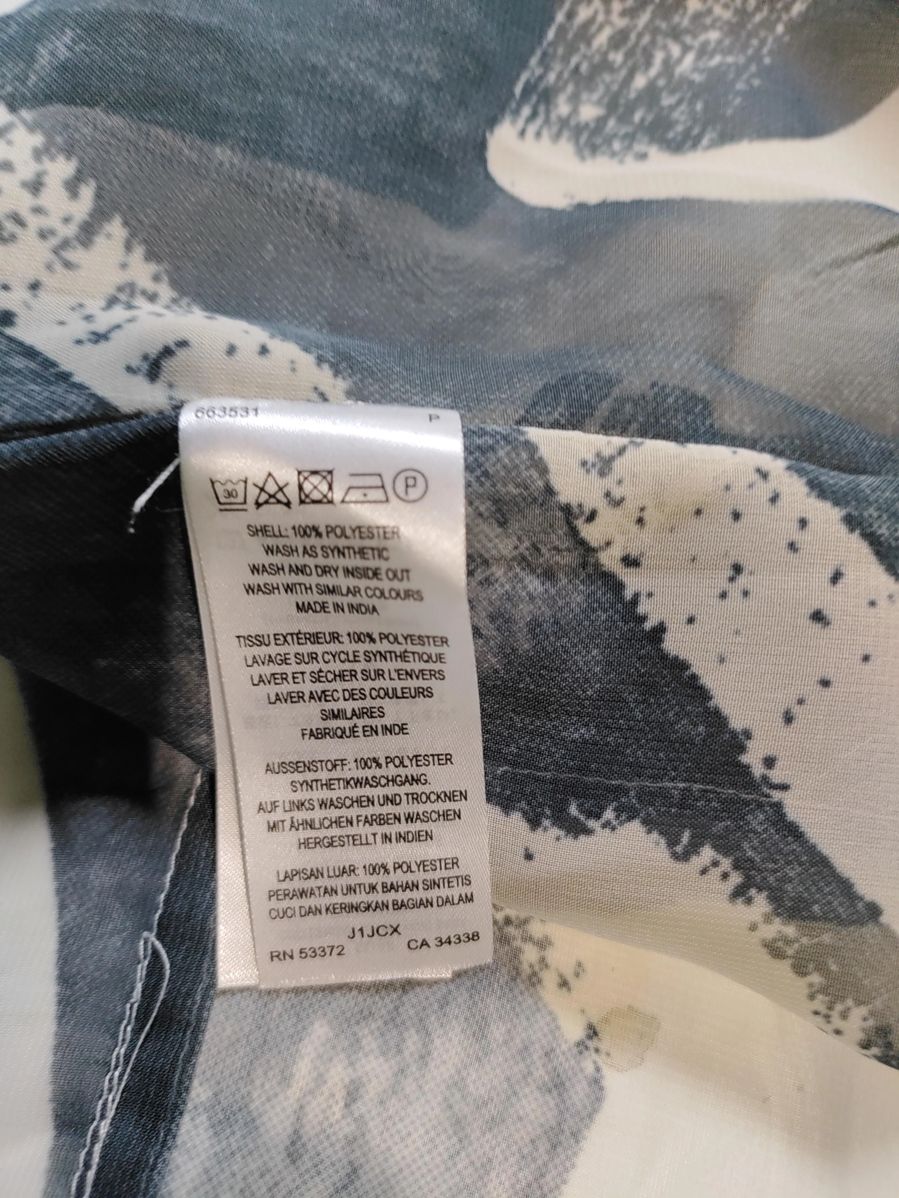 Great Plains Women's Top XS Multi 100% Polyester Short Sleeve V-Neck Basic - Image 6