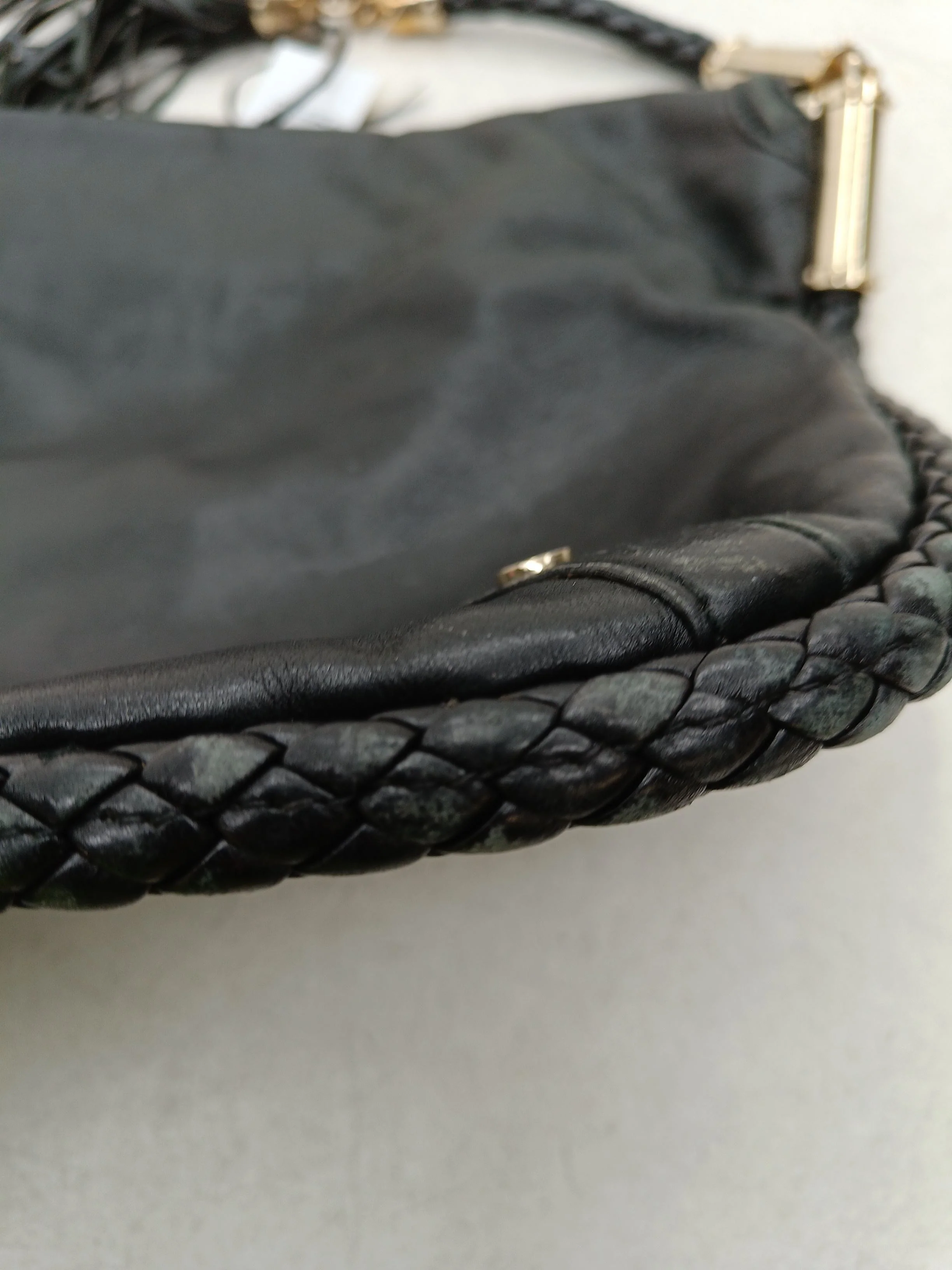 Gucci Women's Bag Black 100% Leather Shoulder Bag - Image 5
