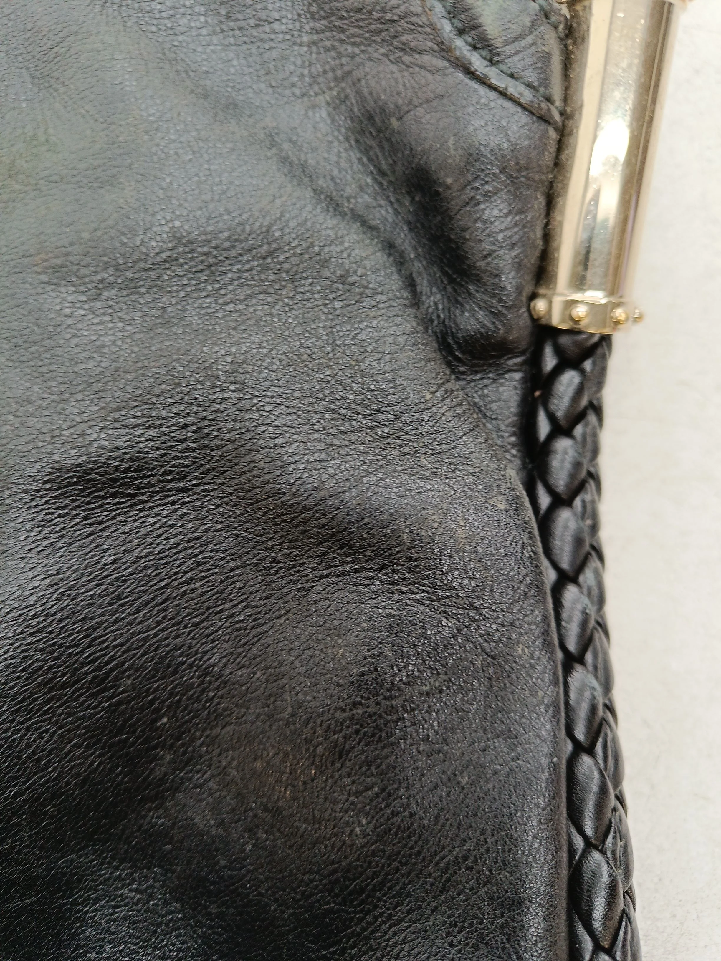 Gucci Women's Bag Black 100% Leather Shoulder Bag - Image 6