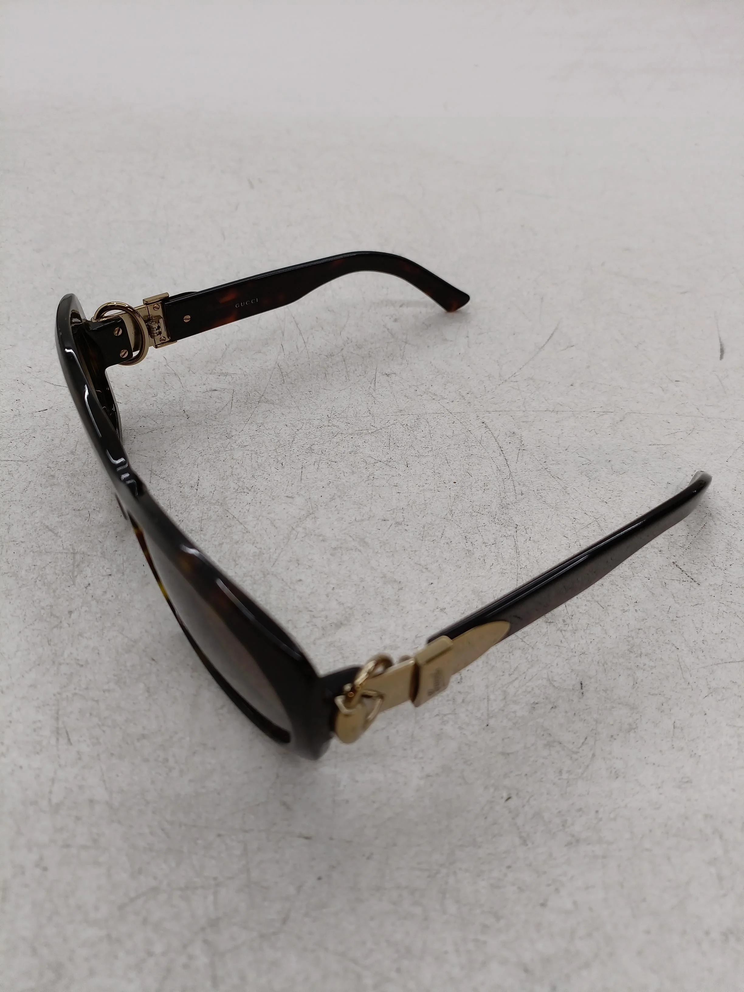 Gucci Women's Sunglasses Brown Oval - Image 4