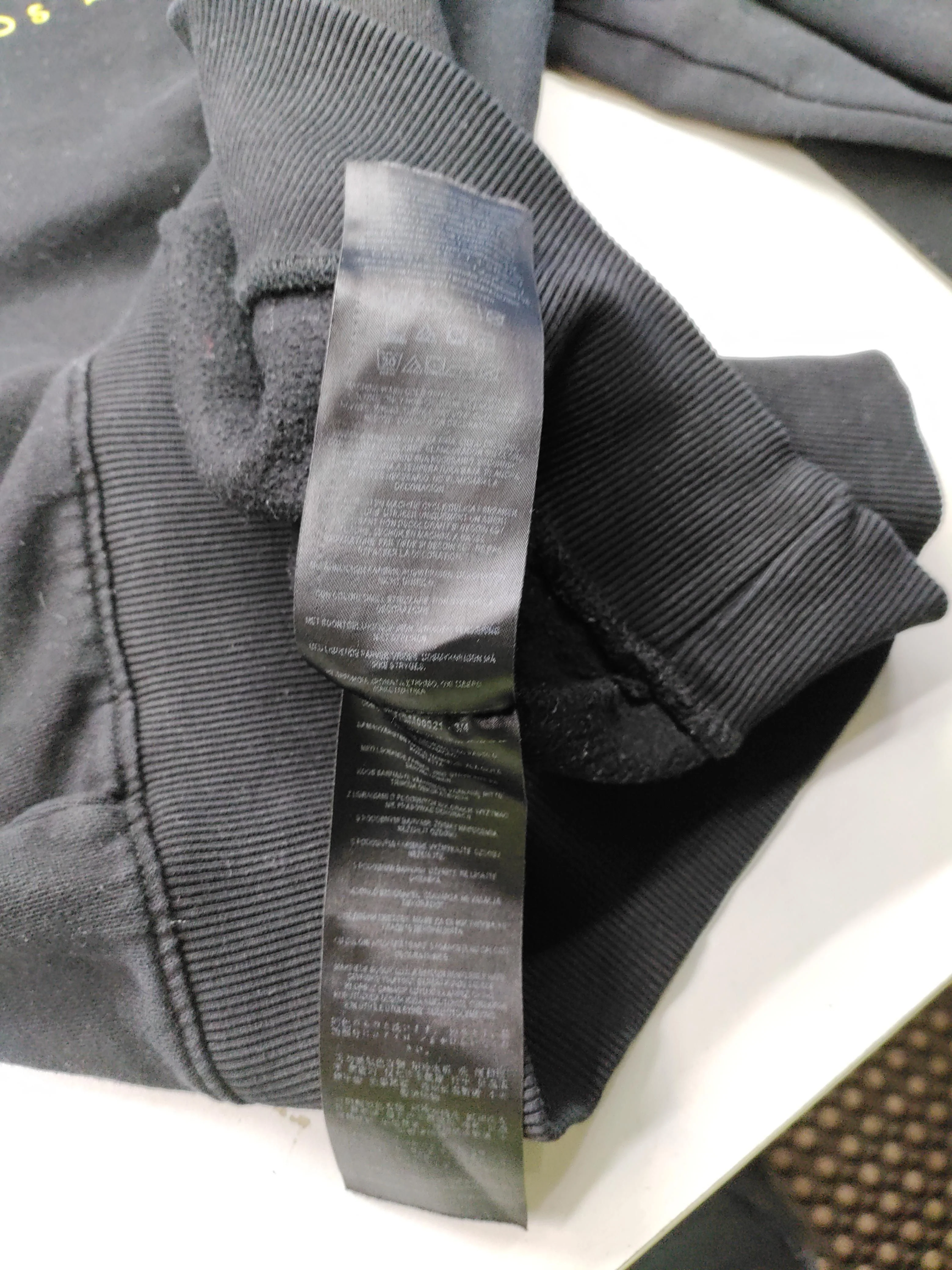 Guess Jeans Men's Hoodie M Black Graphic 100% Cotton Pullover - Image 6