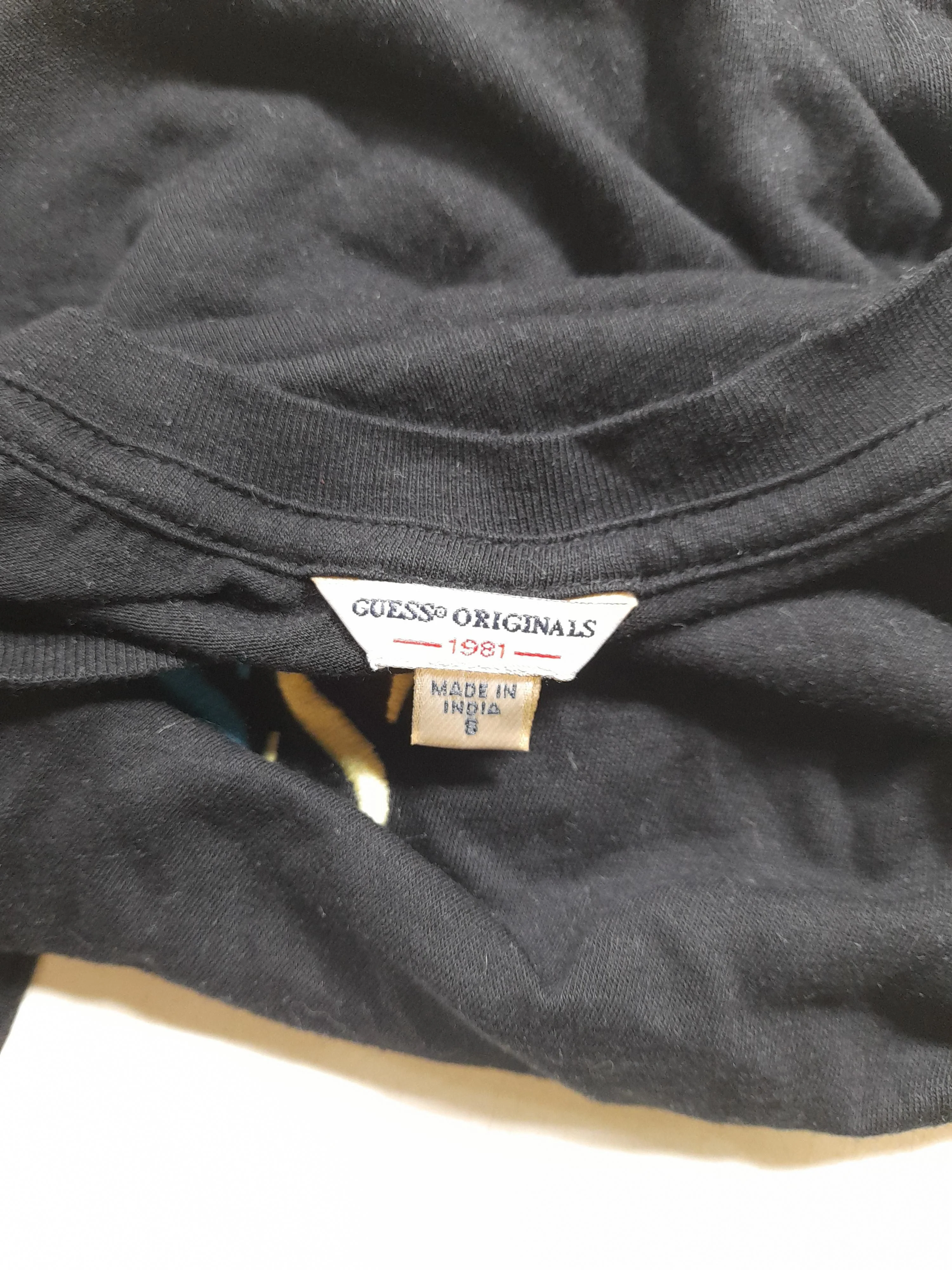 Guess Men's T-Shirt S Black Graphic 100% Other Basic - Image 5