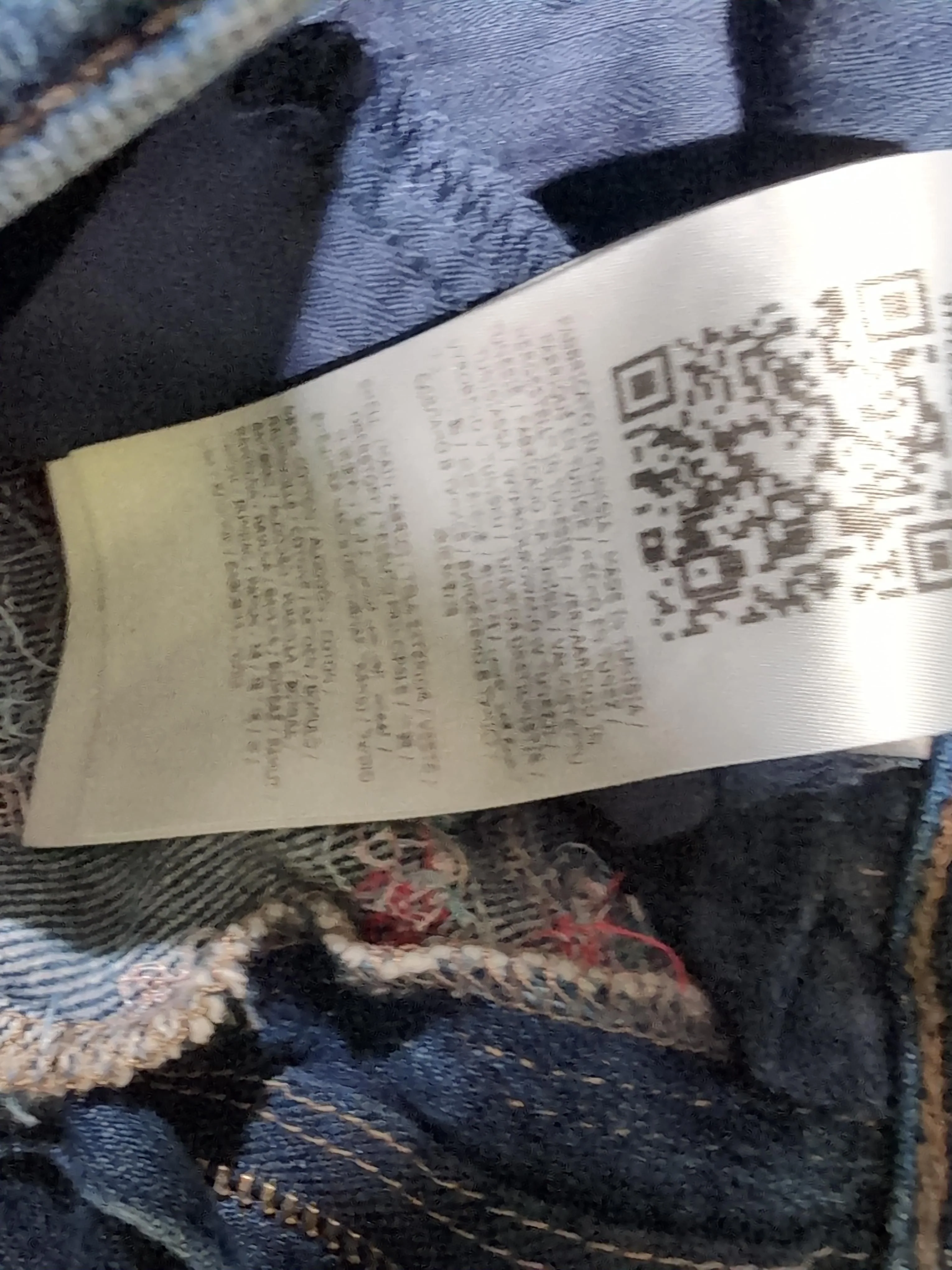 Guess Women's Shorts W 29 in Blue Paisley 100% Other Cut-Off - Image 6