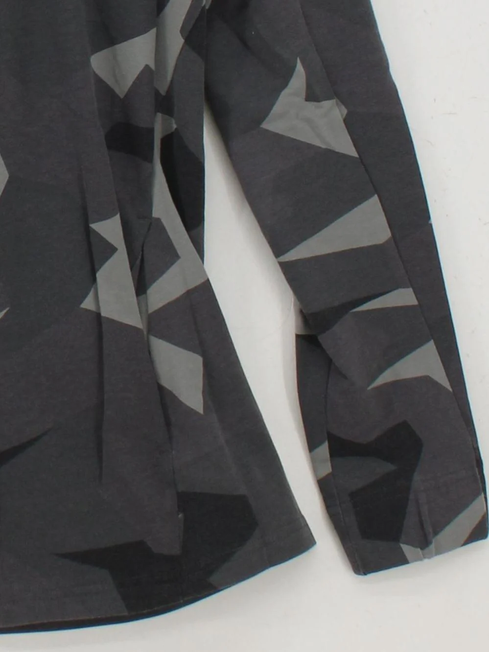 Gymshark Men's Hoodie M Grey Camo Polyester with Cotton, Elastane Pullover - Image 4