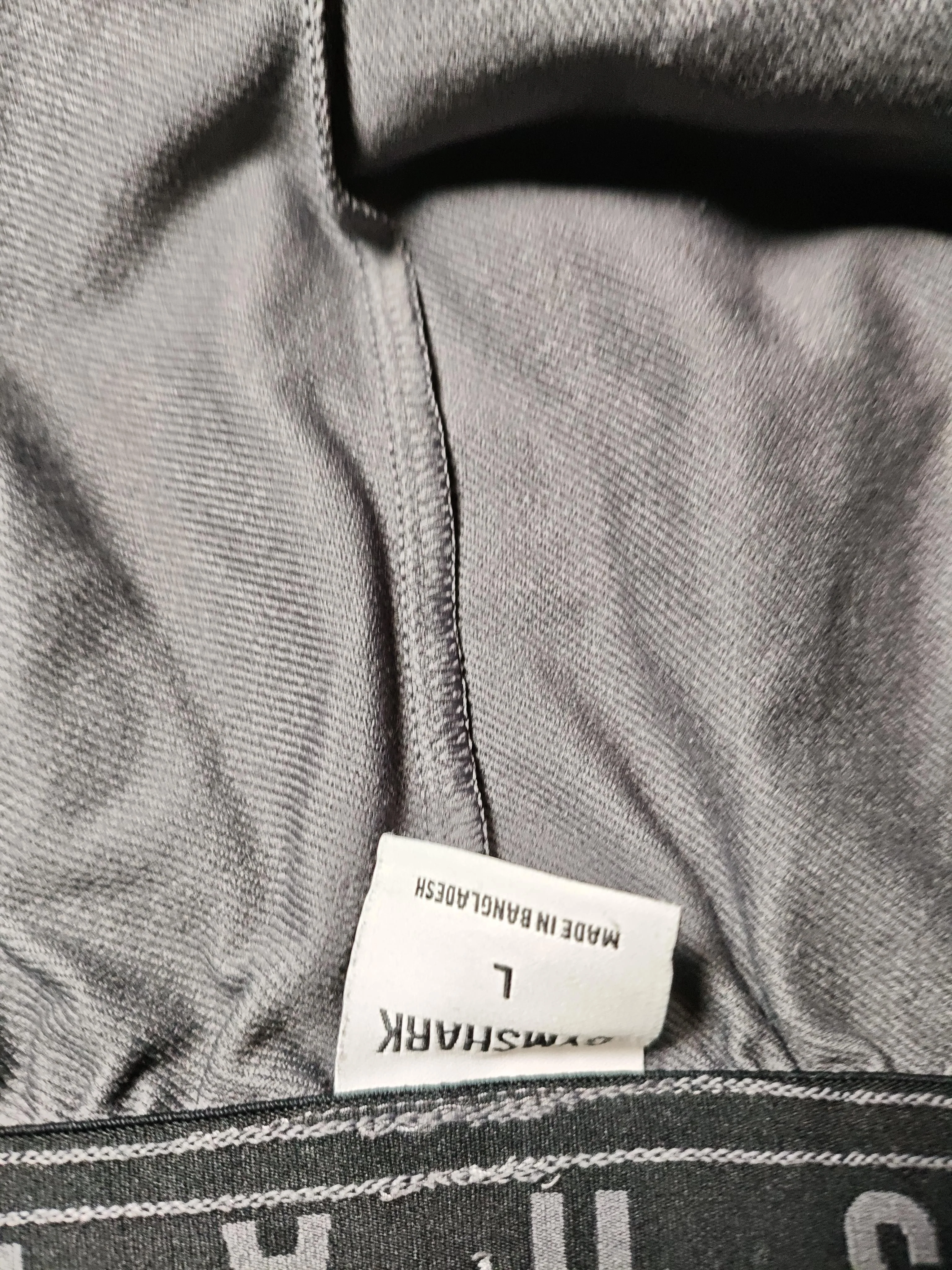 Gymshark Men's Sports Bottoms L Grey Polyester with Elastane Sweatpants - Image 6