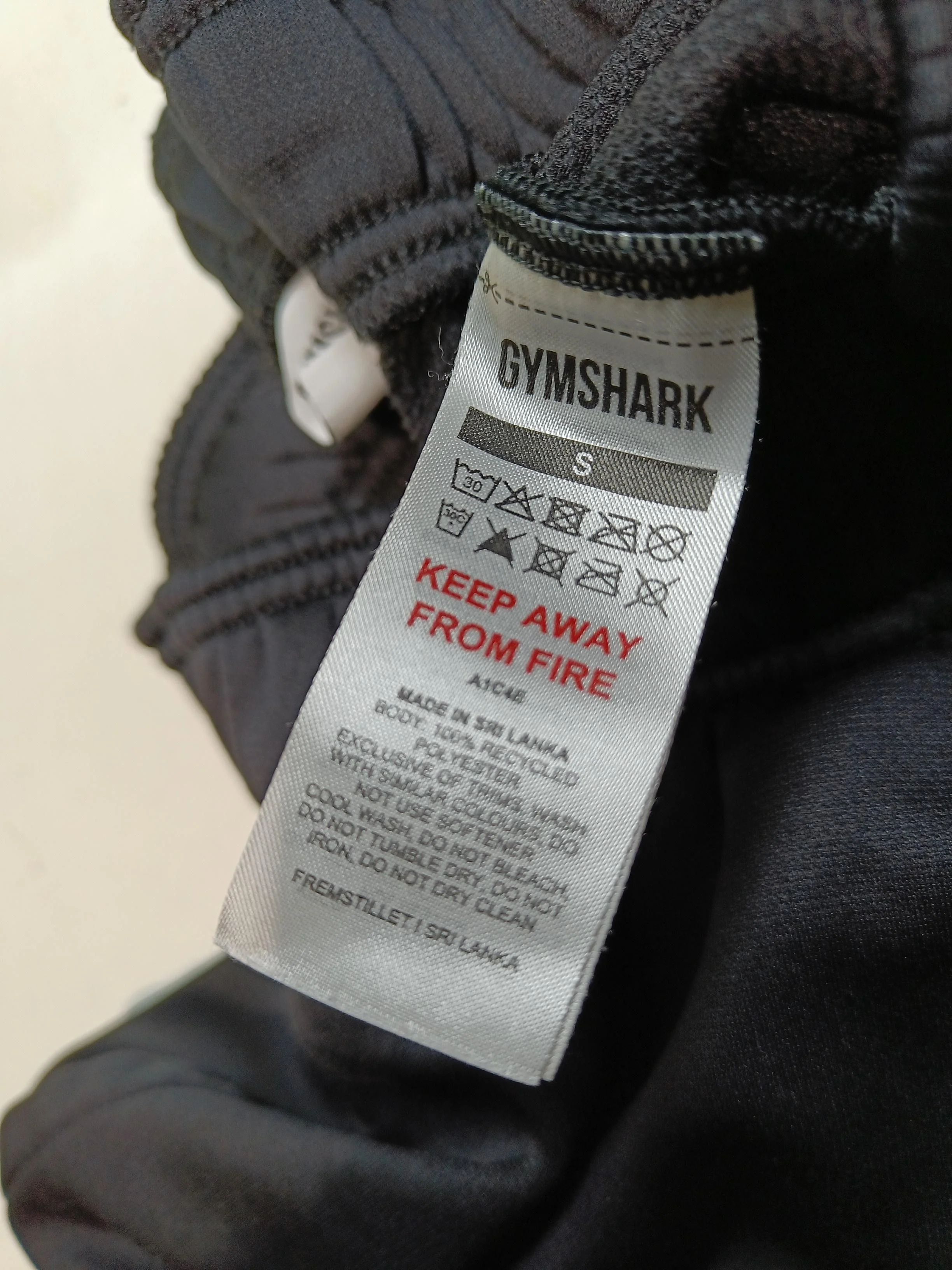Gymshark Men's Sports Bottoms S Black 100% Polyester Sweatpants - Image 6