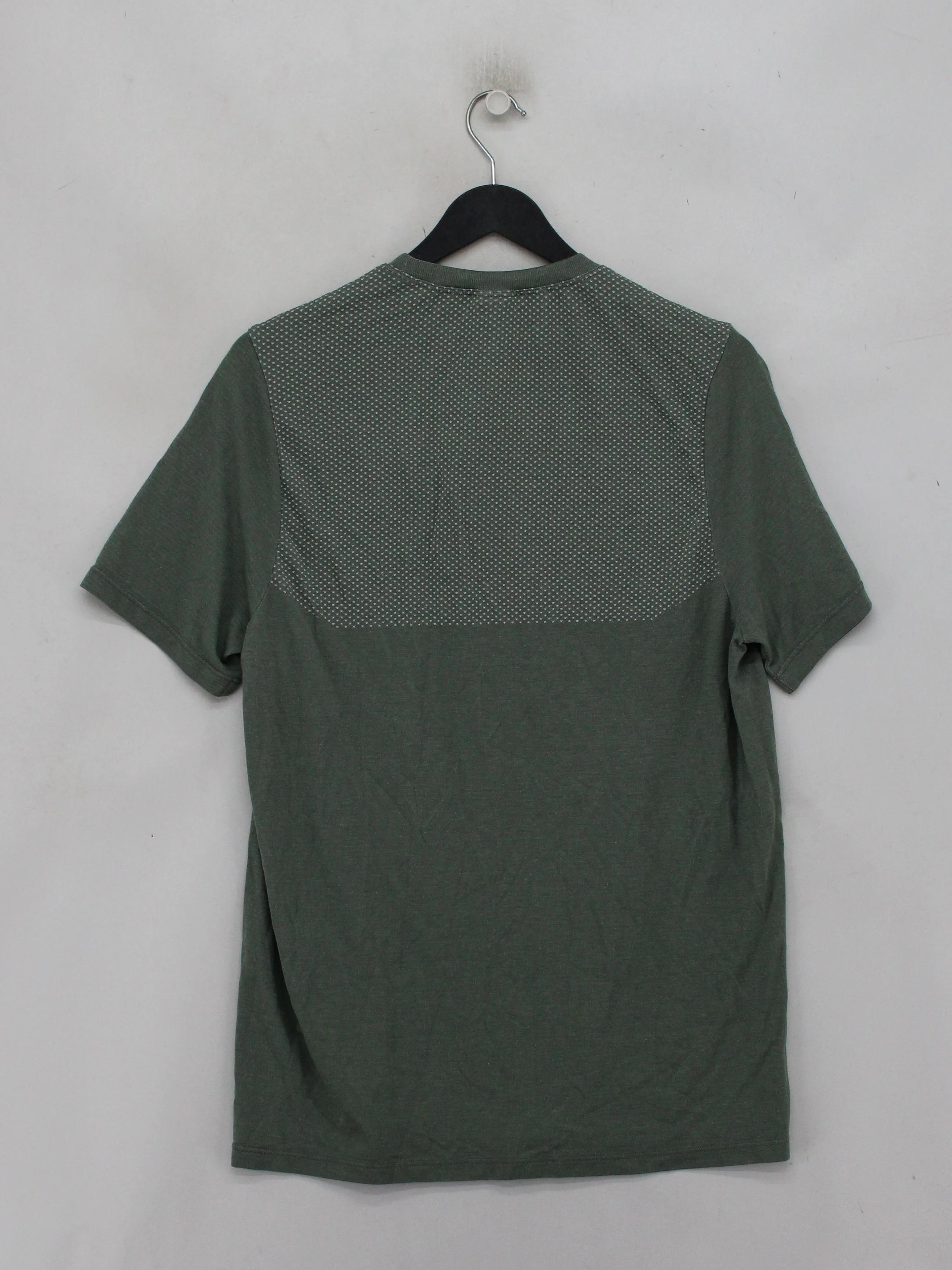 Gymshark Men's T-Shirt M Green Polyester with Nylon Round Neck Basic - Image 2