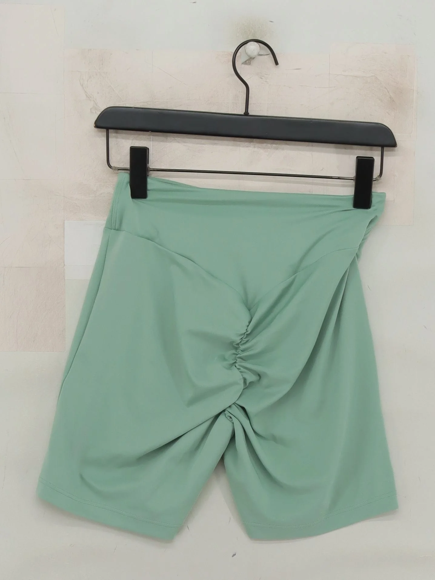 Gymshark Women's Shorts L Green Polyester with Elastane Sweat - Image 2