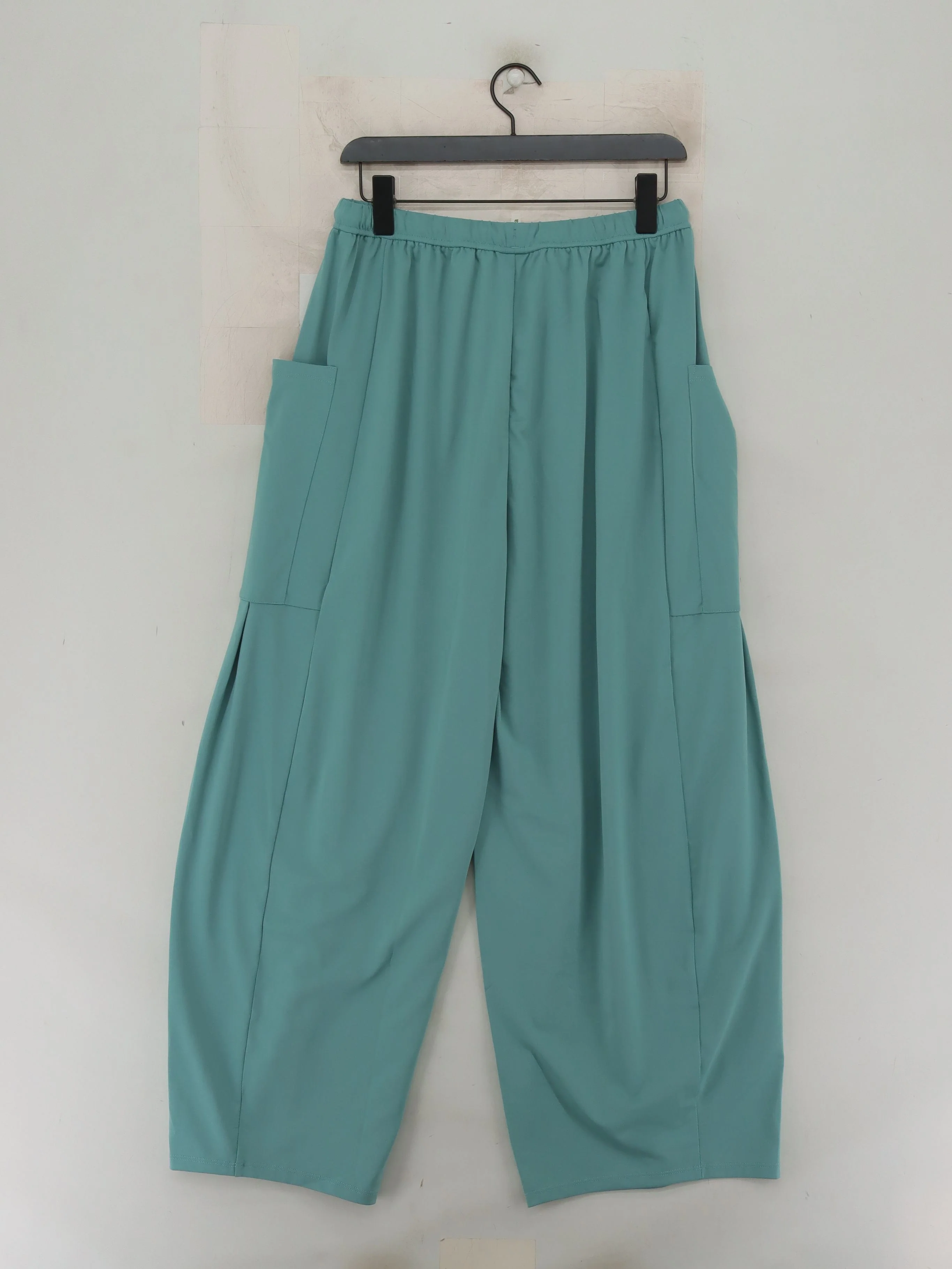 Halara Women's Trousers M Green Polyester with Elastane Sweatpants New with tags - Image 2