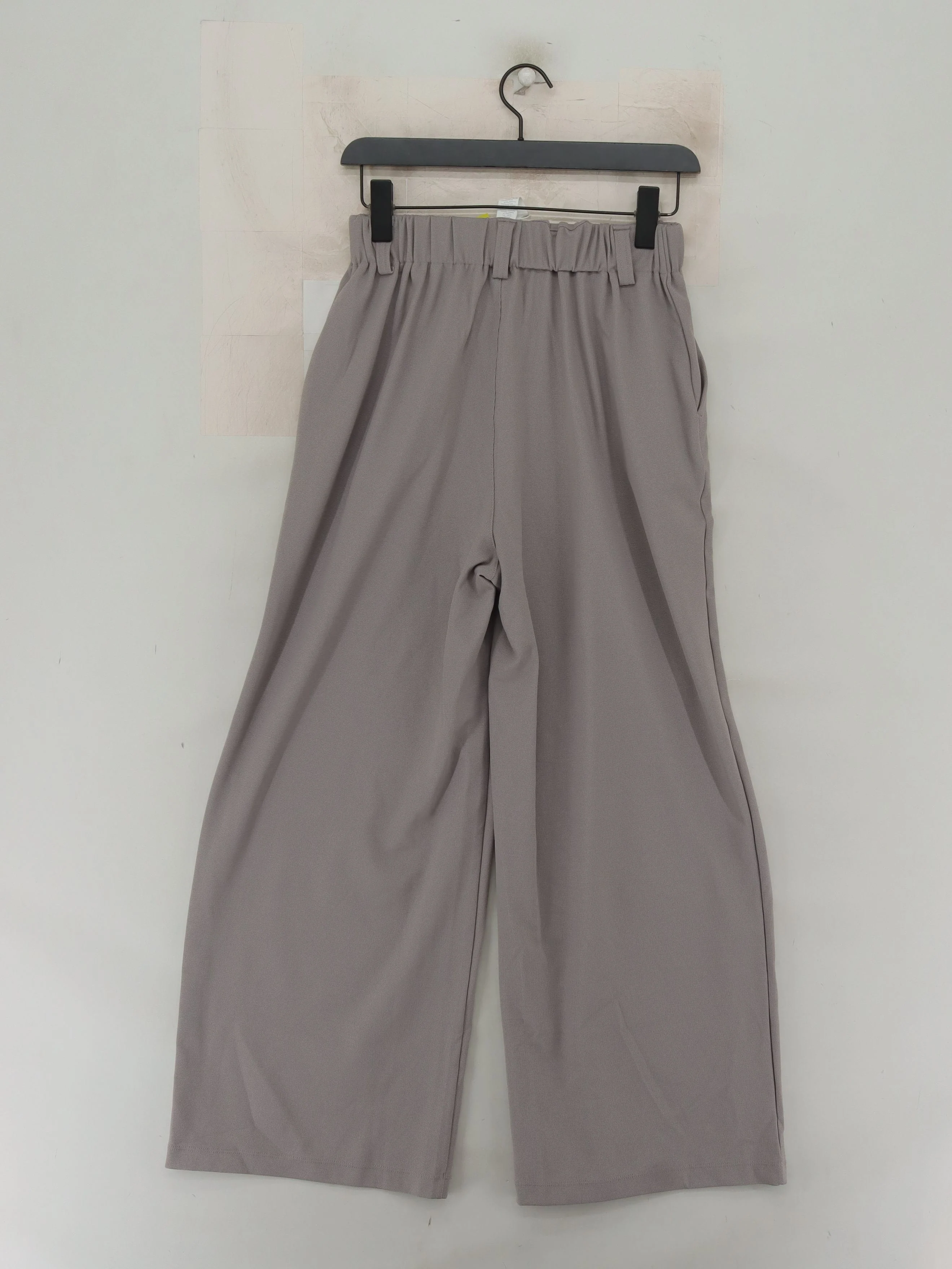 Halara Women's Trousers XS Grey Polyester with Elastane Sweatpants New with tags - Image 2