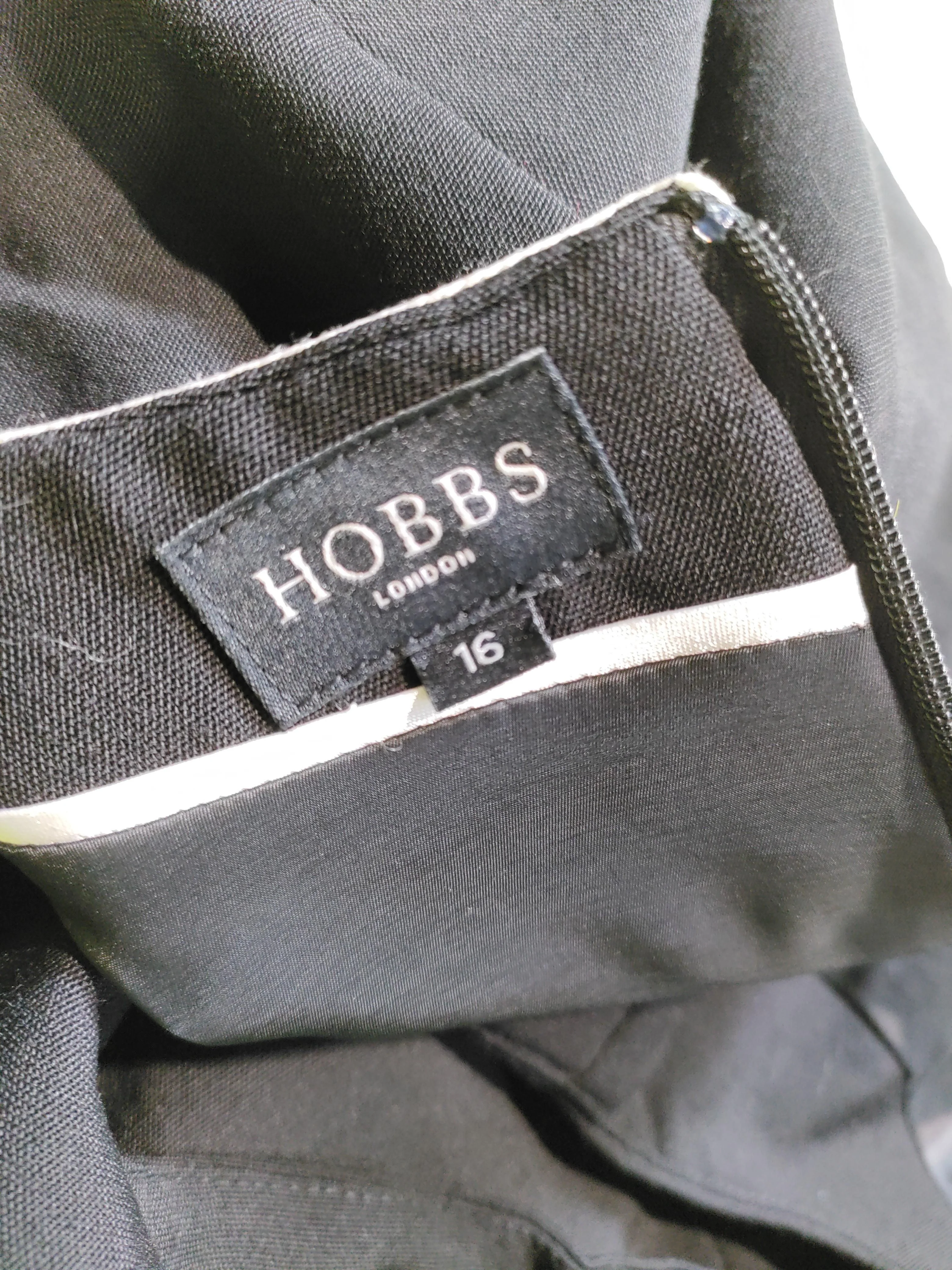 Hobbs Women's Two Piece Suit UK 16 Black Wool with Polyester Dress Suit - Image 6