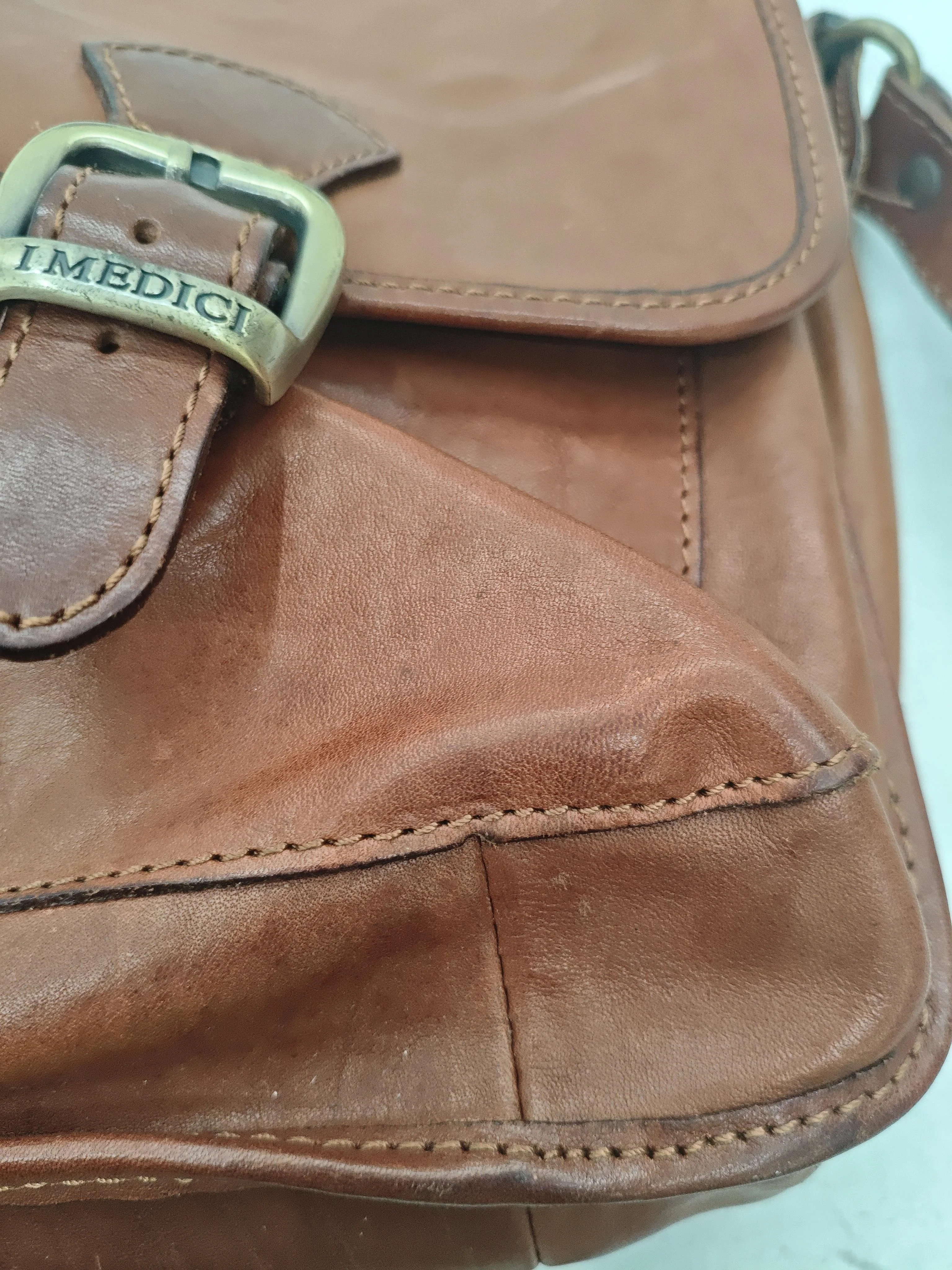 IMEDICI Men's Bag Tan 100% Leather Satchel - Image 3