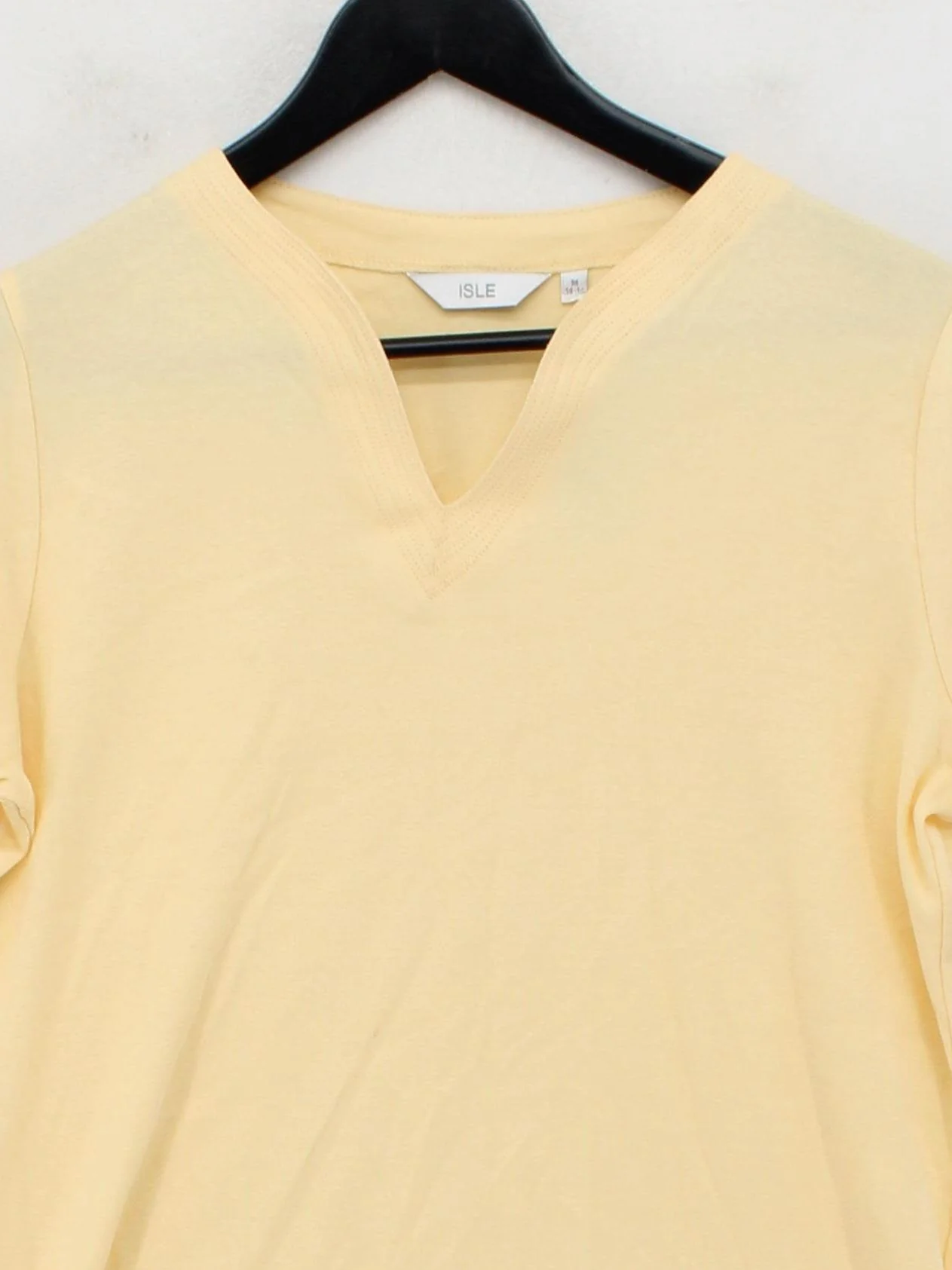 Isle Women's T-Shirt M Cream 100% Cotton Short Sleeve V-Neck Basic - Image 3