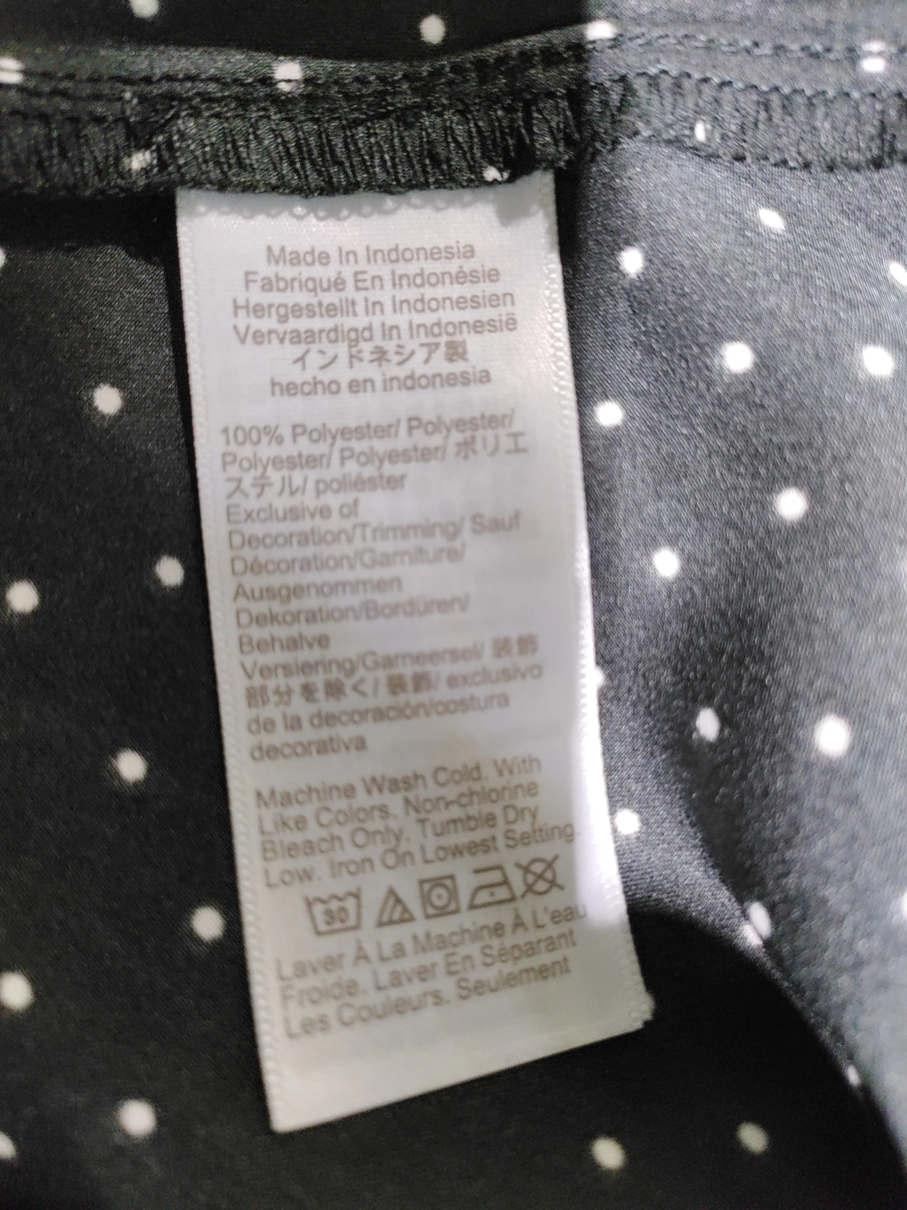 J. Crew Women's Top M Black Polkadot 100% Polyester Sleeveless Round Neck Basic - Image 6