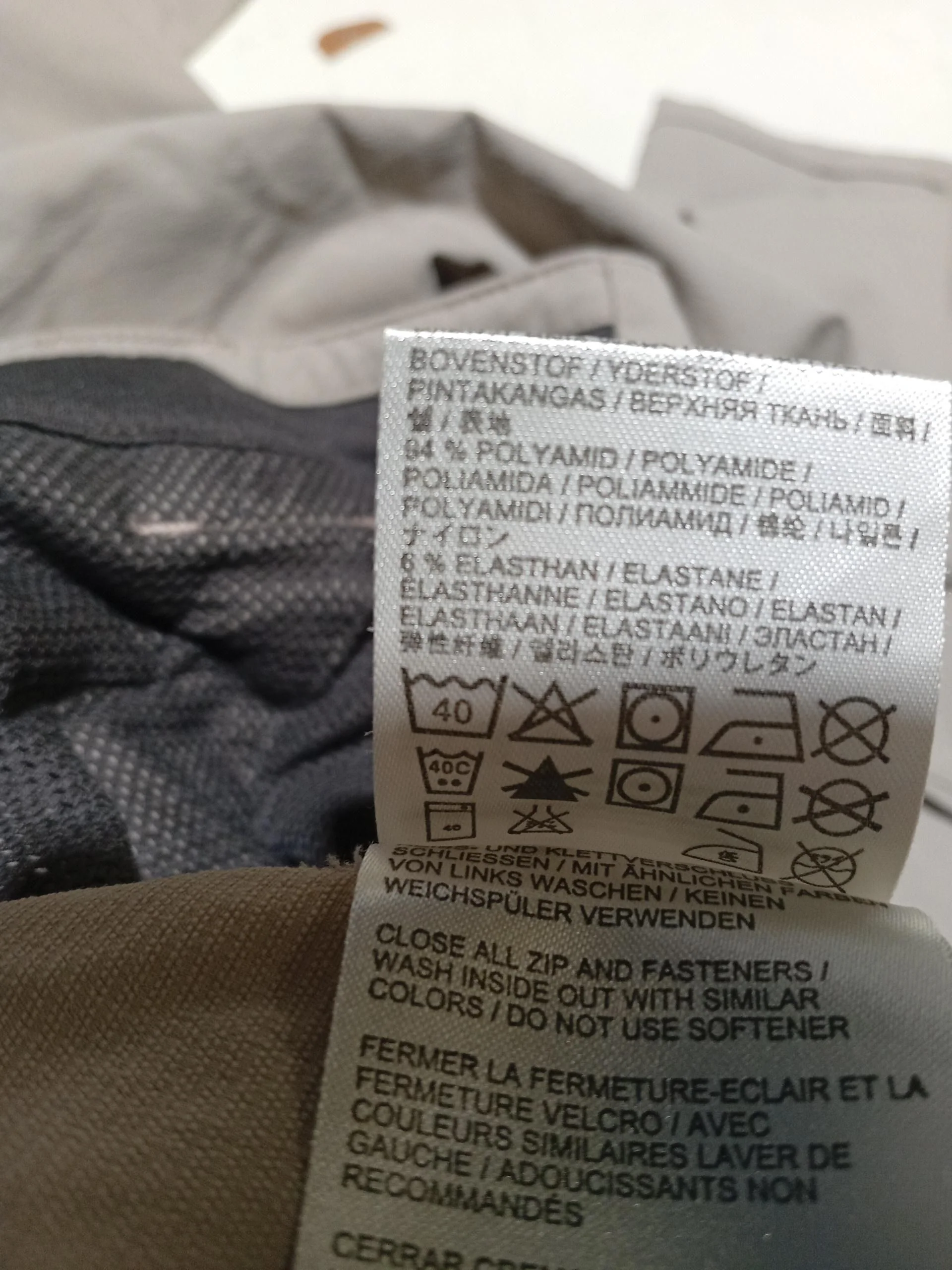 Jack Wolfskin Track Pants trousers tan - Image 6
