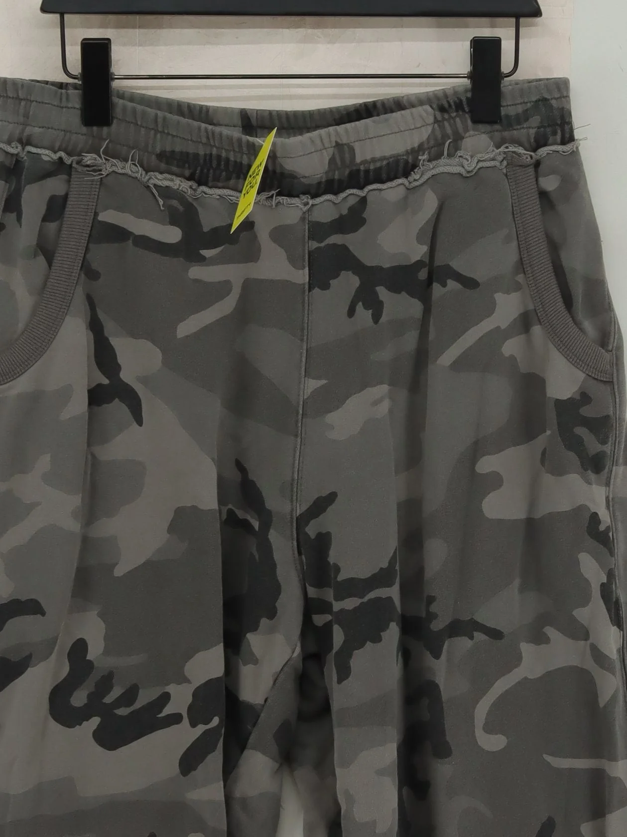 Jaded London Women's Sports Bottoms M Grey Camo 100% Cotton Wide-Leg Sweatpants - Image 3