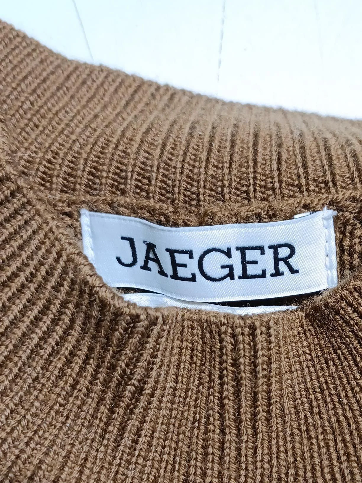 Jaeger Men's Jumper M Brown 100% Wool Round Neck Pullover - Image 5