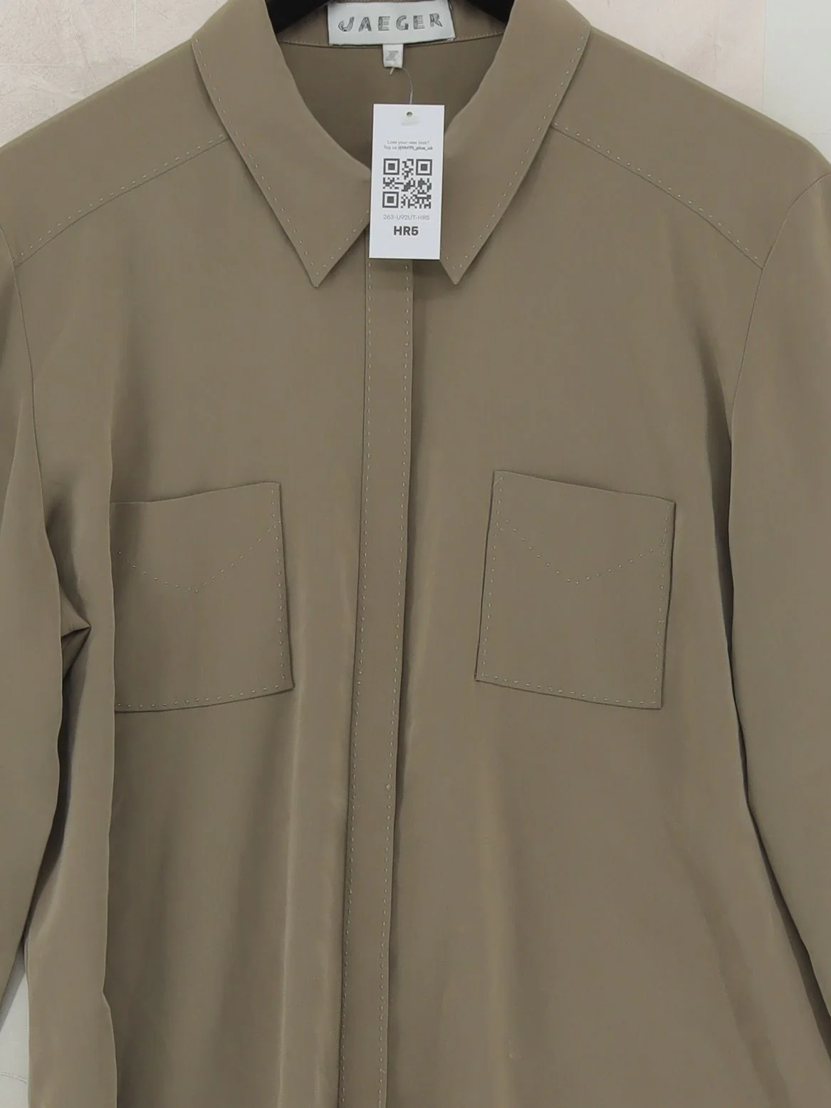 Jaeger Women's Shirt L Tan 100% Polyester Long Sleeve Collared Basic - Image 3