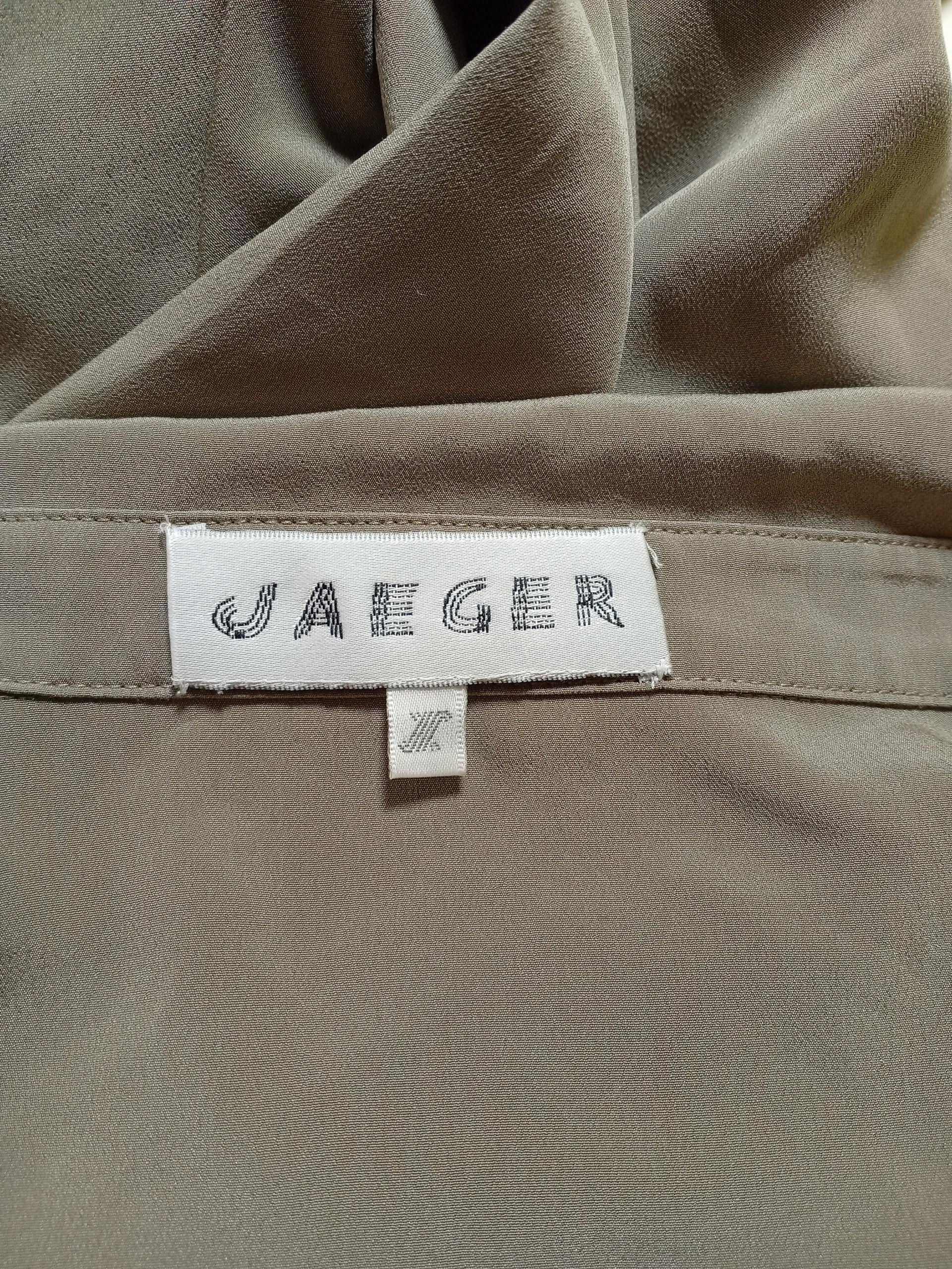 Jaeger Women's Shirt L Tan 100% Polyester Long Sleeve Collared Basic - Image 6