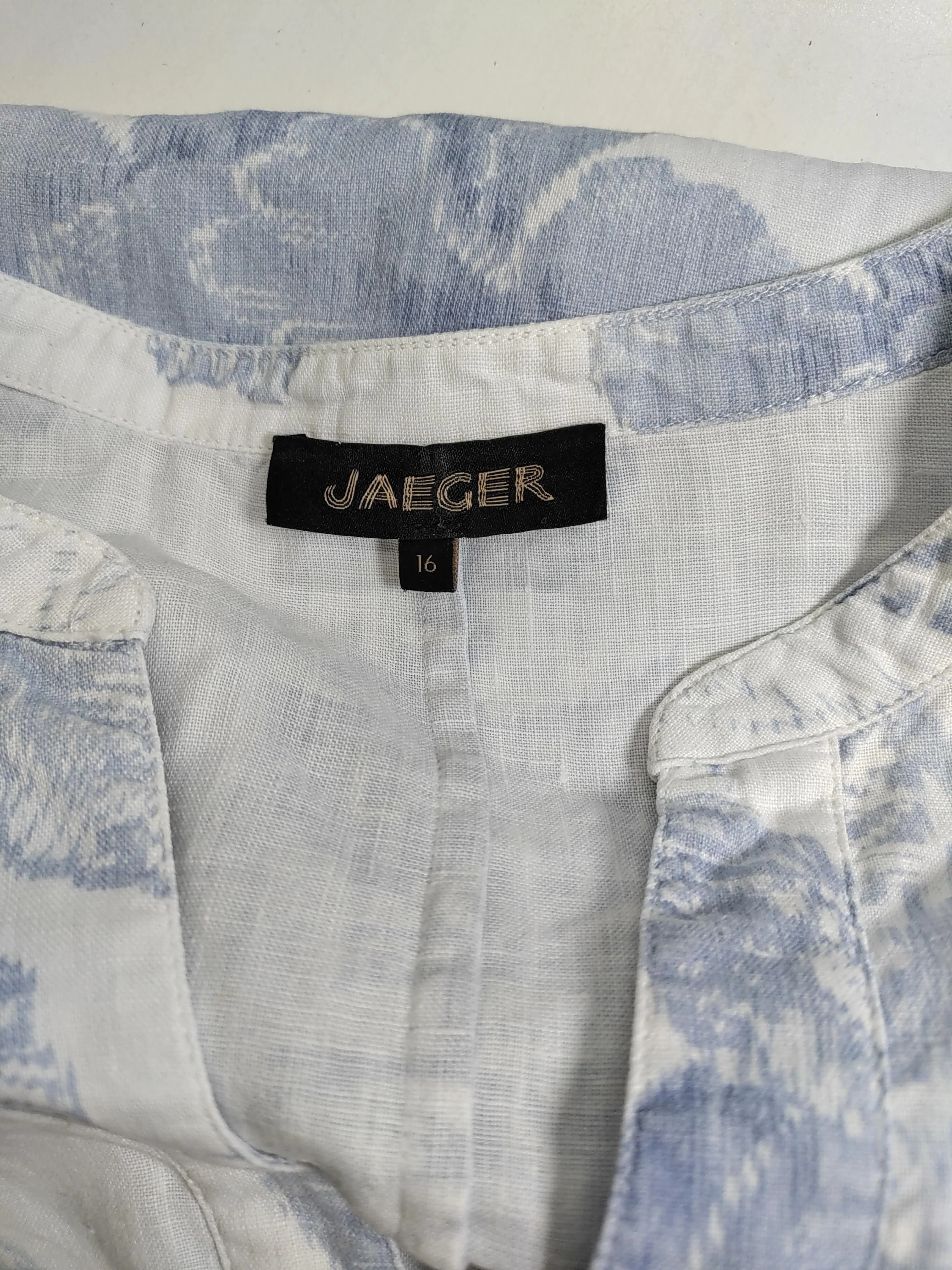 Jaeger Women's Top L White Floral 100% Linen 3/4 Sleeve V-Neck Tunic - Image 5