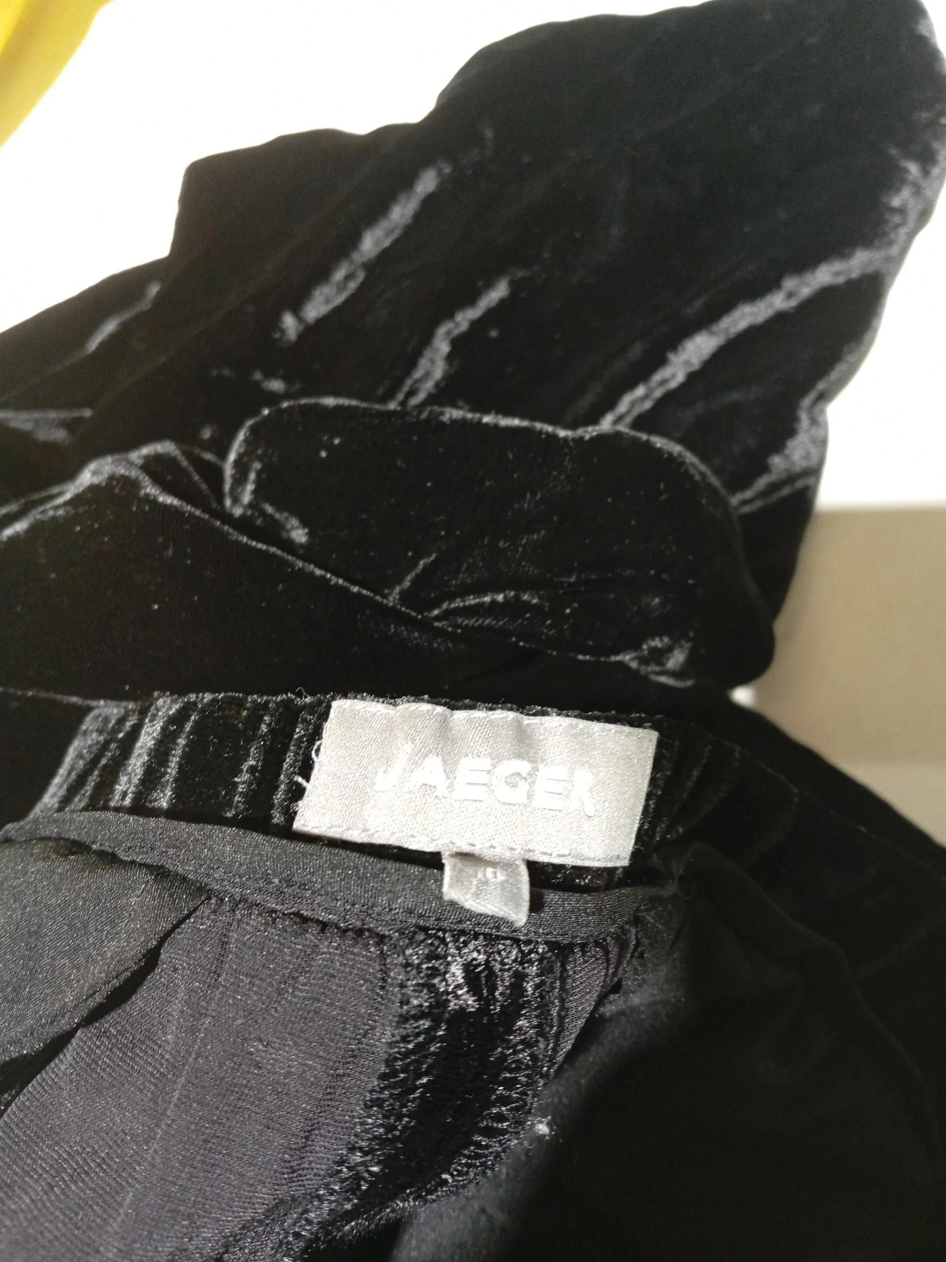 Jaeger Women's Trousers UK 10 Black Viscose with Silk, Polyester Wide-Leg Capri - Image 5