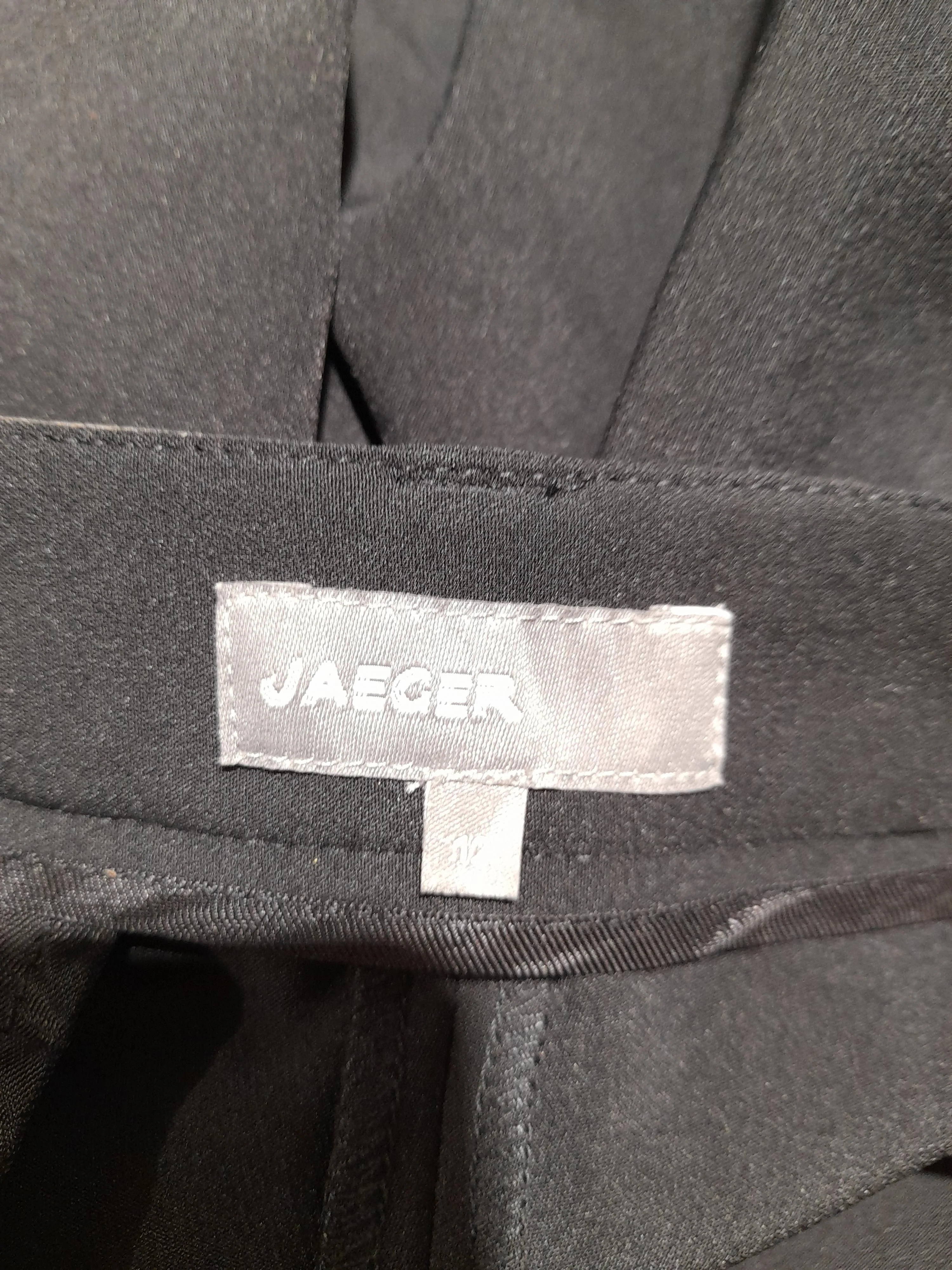 Jaeger Women's Trousers UK 12 Black Polyester with Elastane Tapered Chino - Image 5