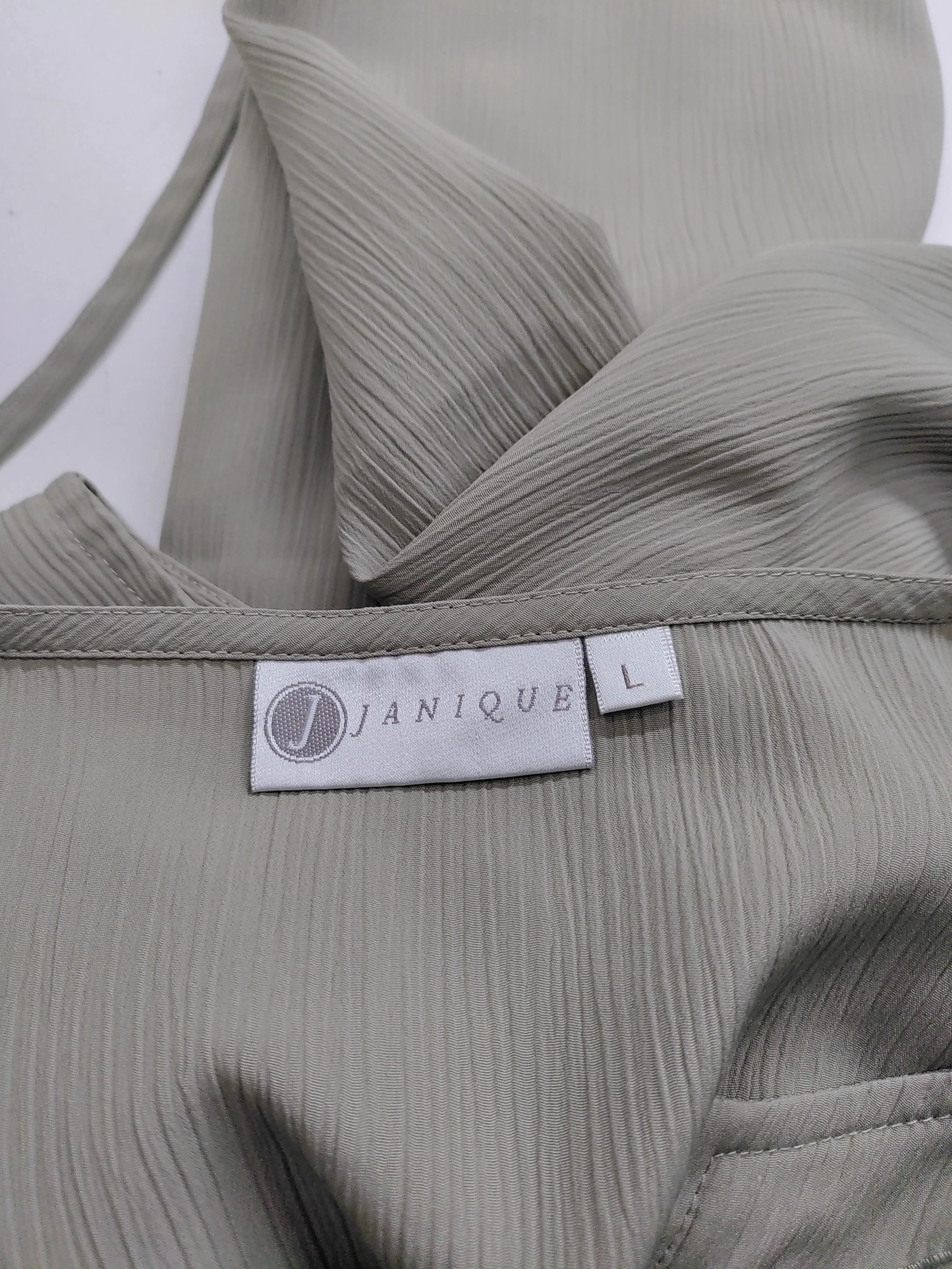 janique T-Shirt Midi Dress L in Green - Image 6