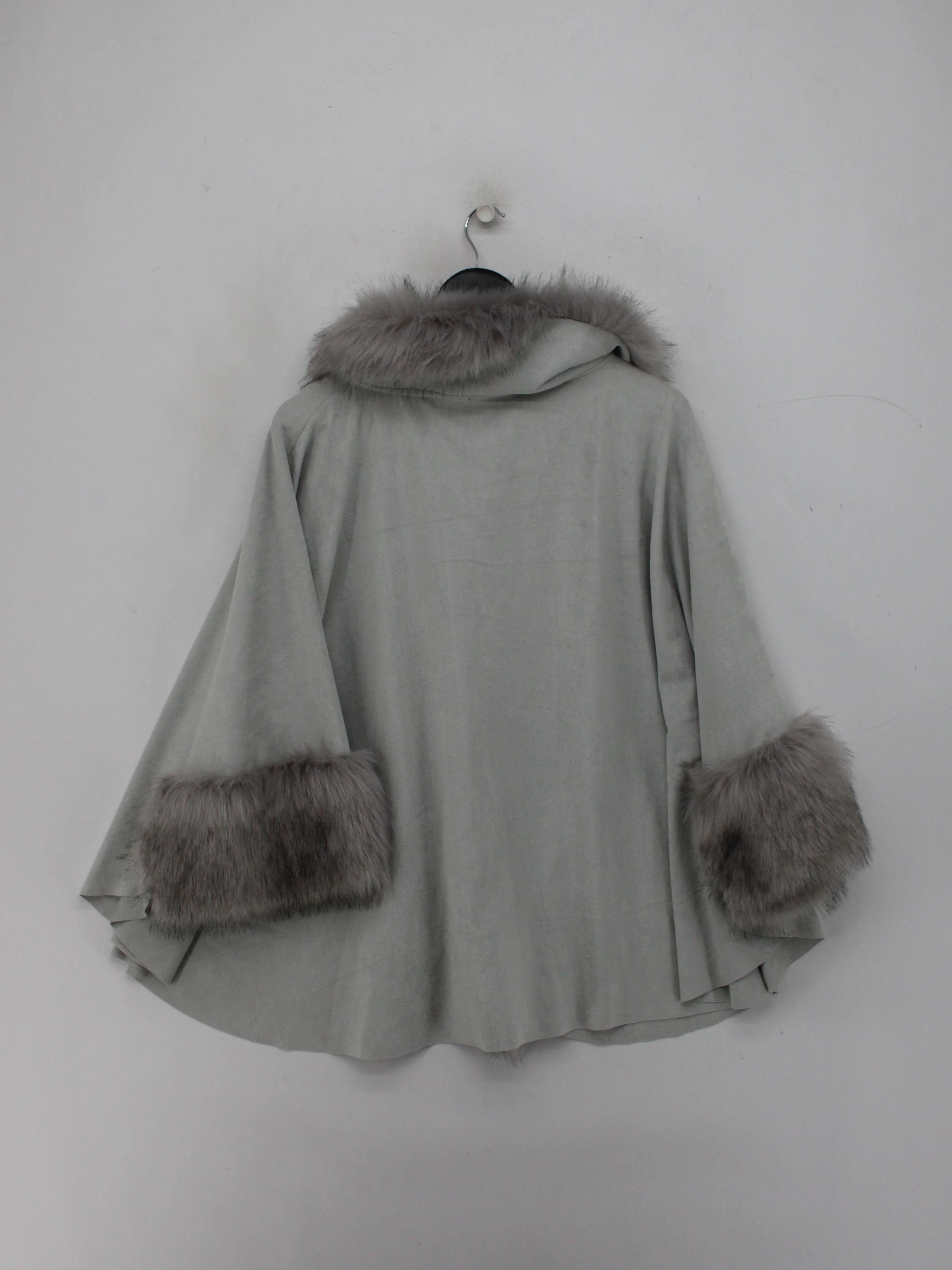 Jayley Collection Women's Coat Chest: 38 in Grey Acrylic - Image 2