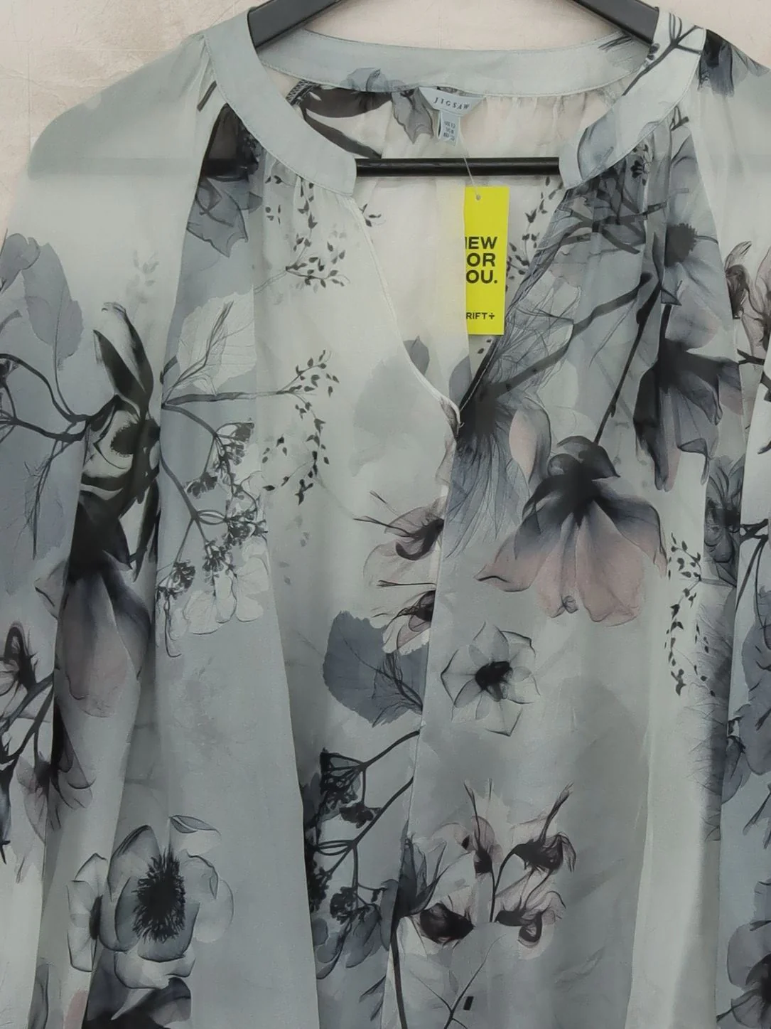Jigsaw Women's Blouse UK 12 Grey Floral 100% Silk Long Sleeve V-Neck Basic - Image 3
