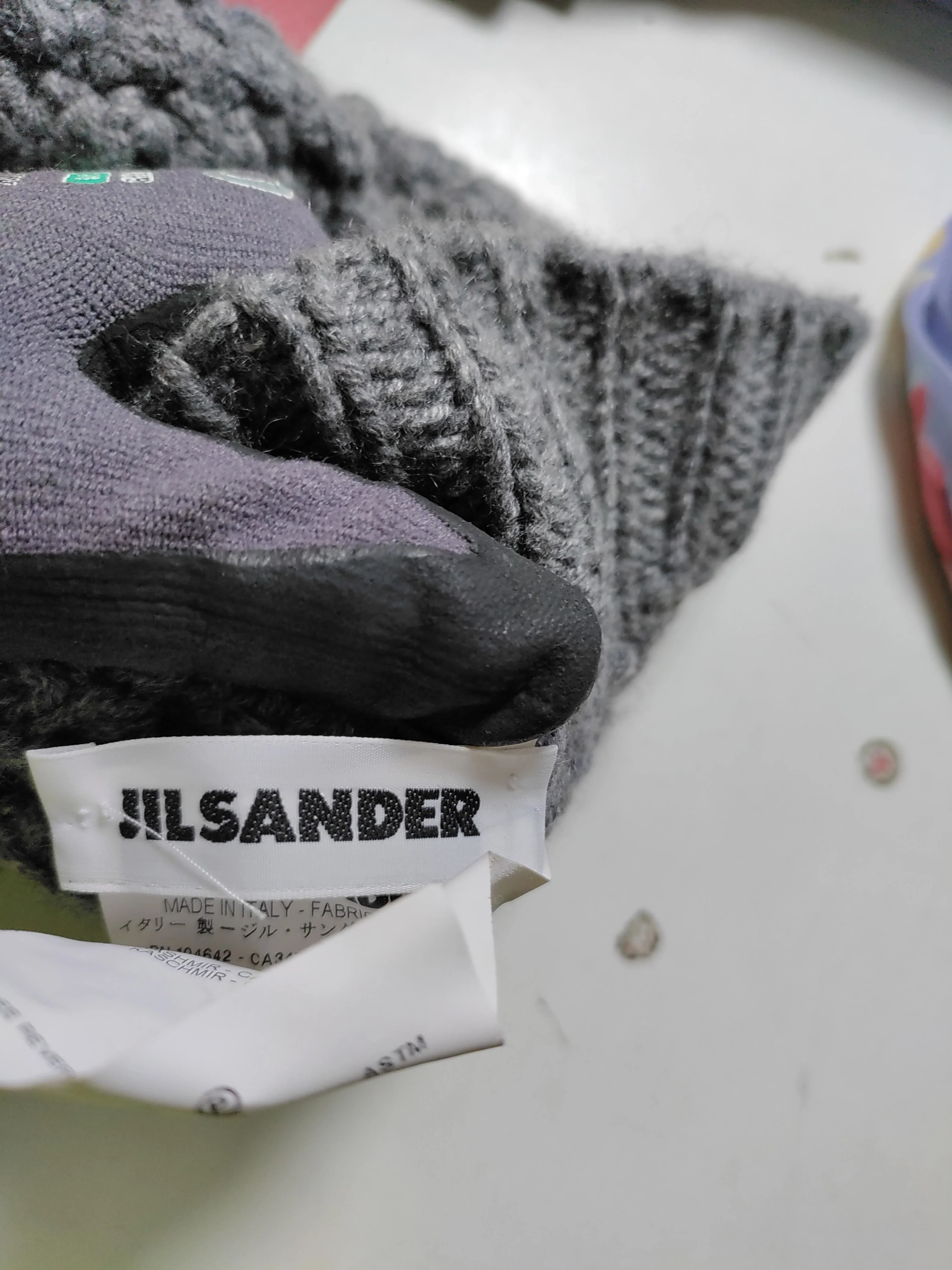 Jil Sander Men's Hat M Grey 100% Cashmere Beanie - Image 5
