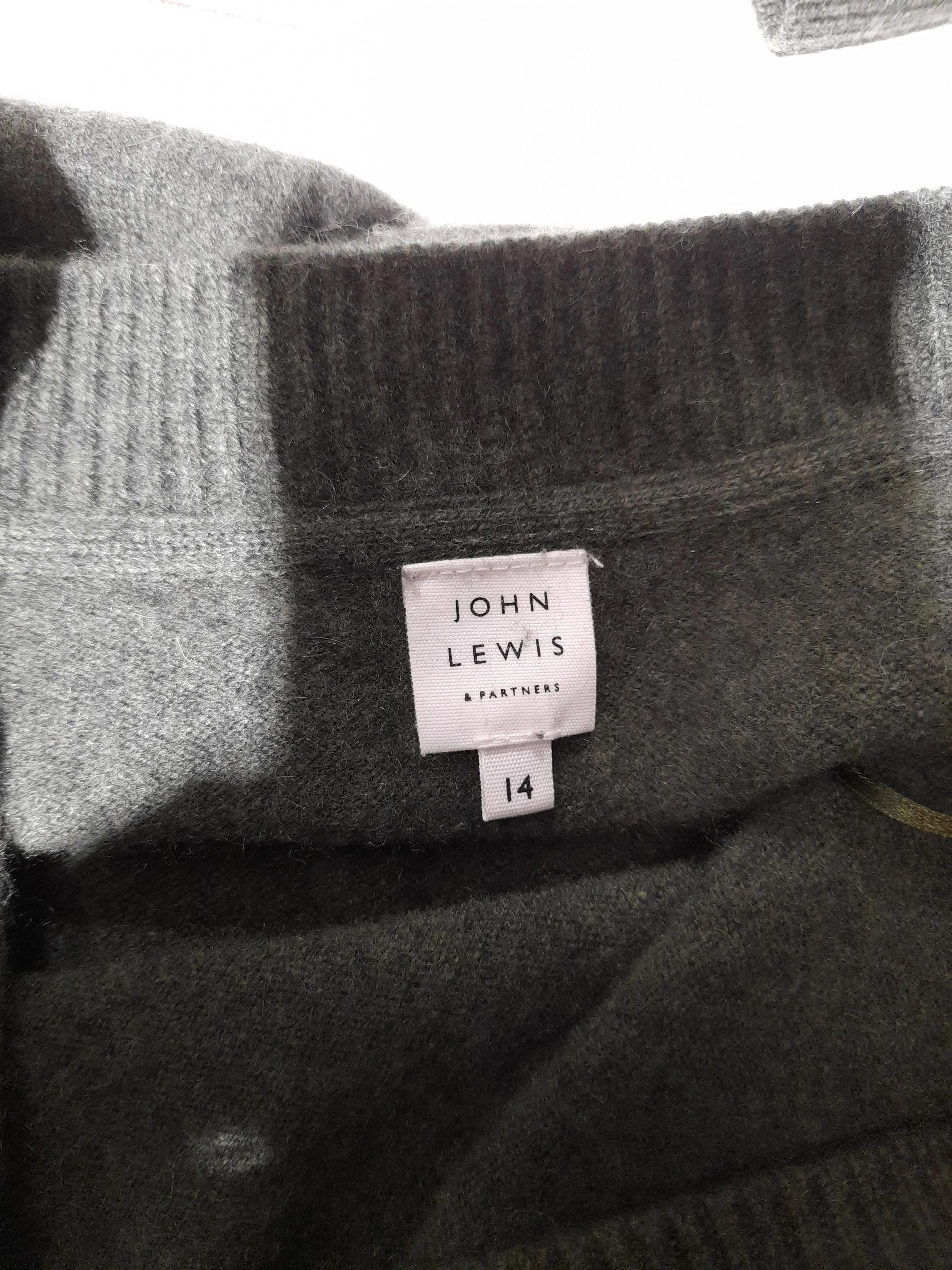 John Lewis Women's Jumper UK 14 Green 100% Cashmere V-Neck Pullover - Image 6