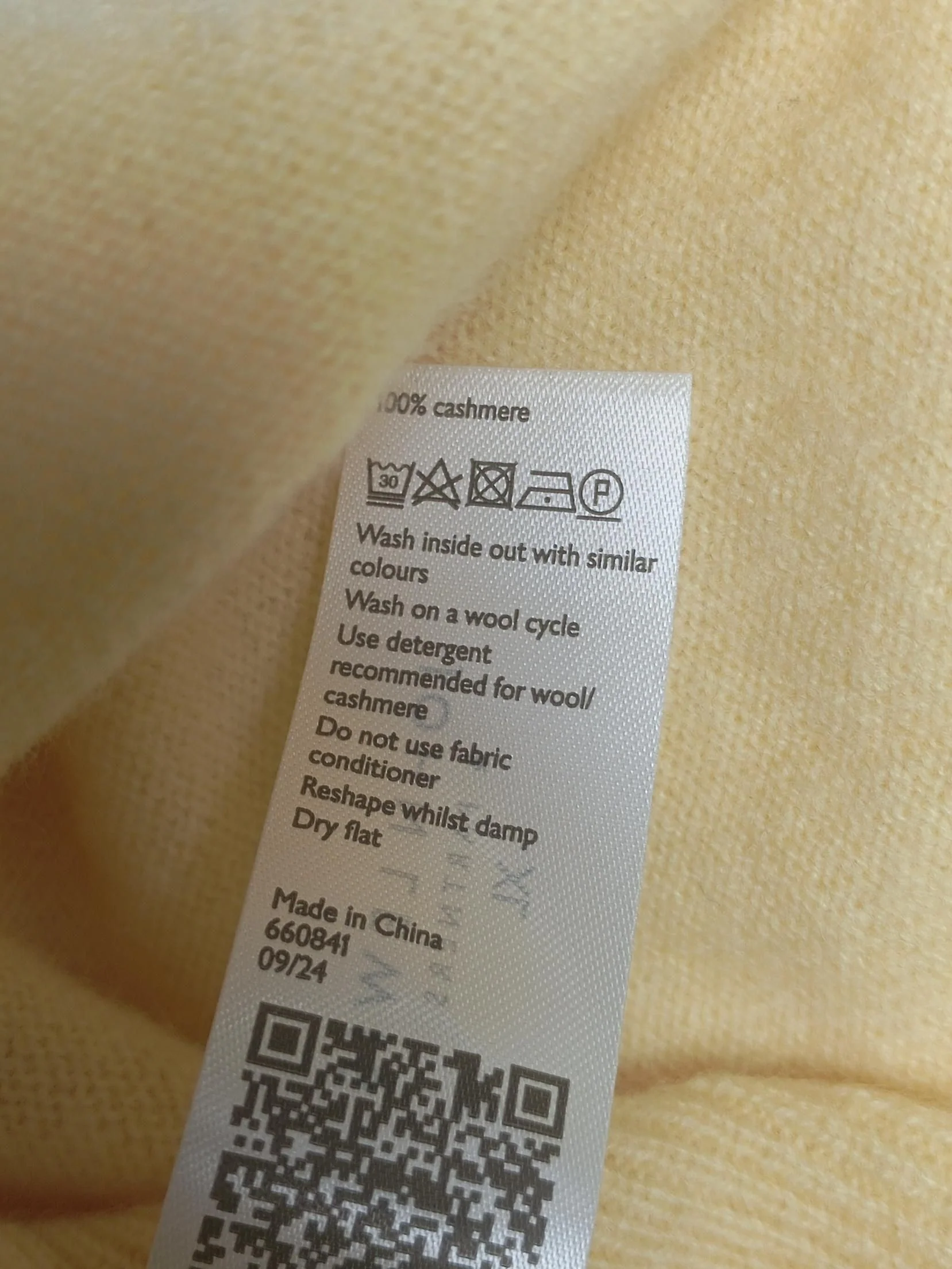 John Lewis Women's Jumper XXL Yellow 100% Cashmere V-Neck Vest - Image 6