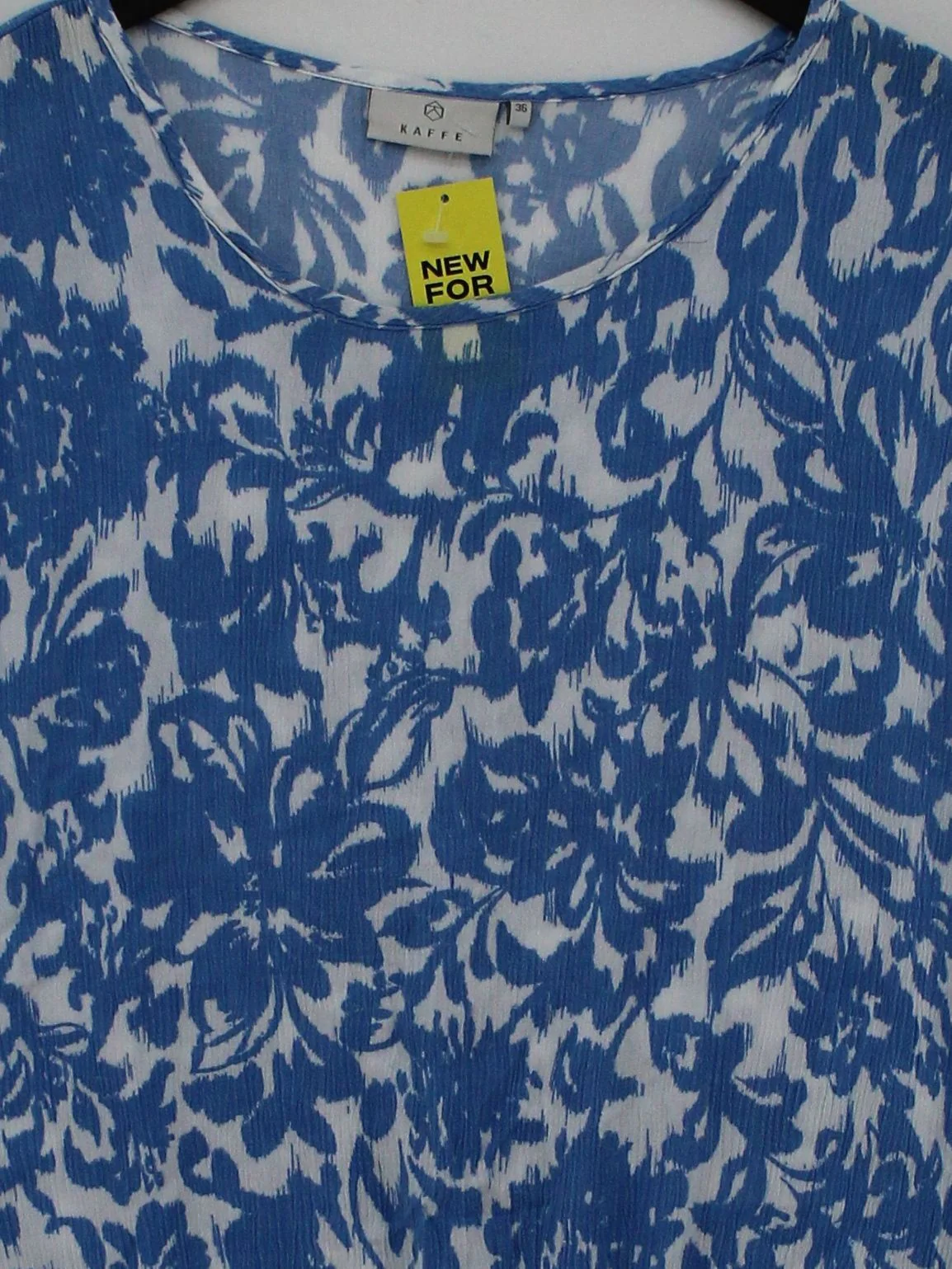Kaffe Women's Top M Blue Floral 100% Other Short Sleeve Round Neck Basic - Image 3