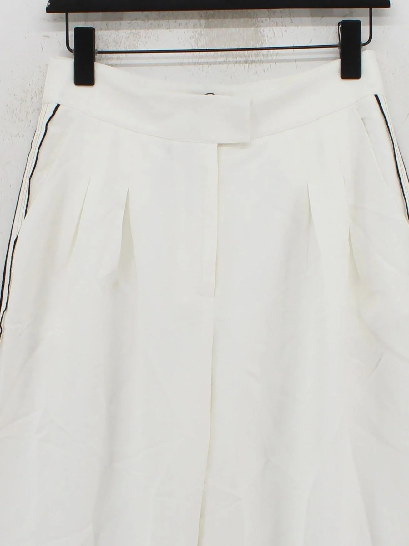Karen Millen Women's Trousers UK 10 Cream Polyester with Elastane Chino - Image 3