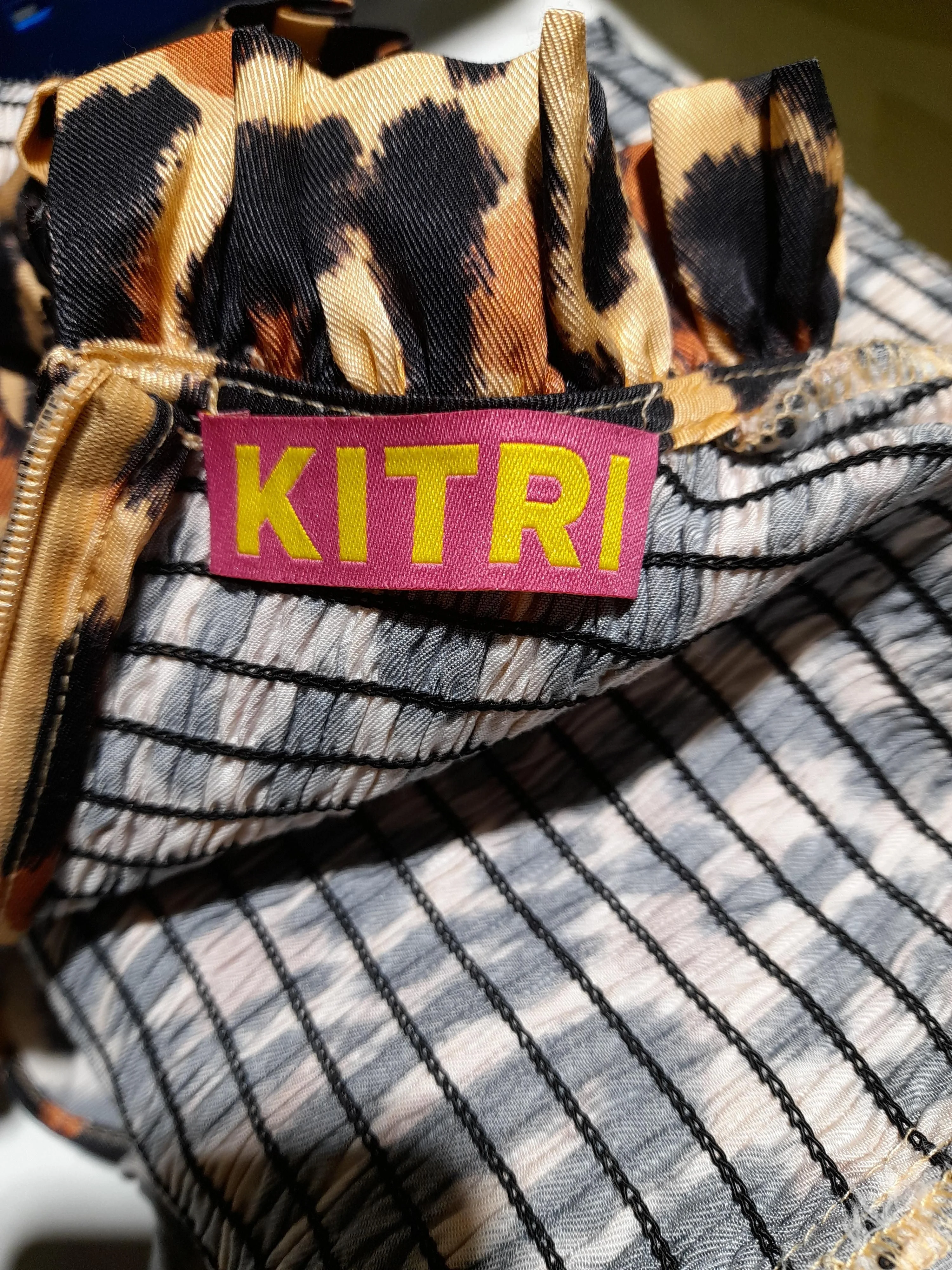 Kitri Women's Top L Multi Animal Print 100% Viscose Long Sleeve High Neck Basic - Image 5