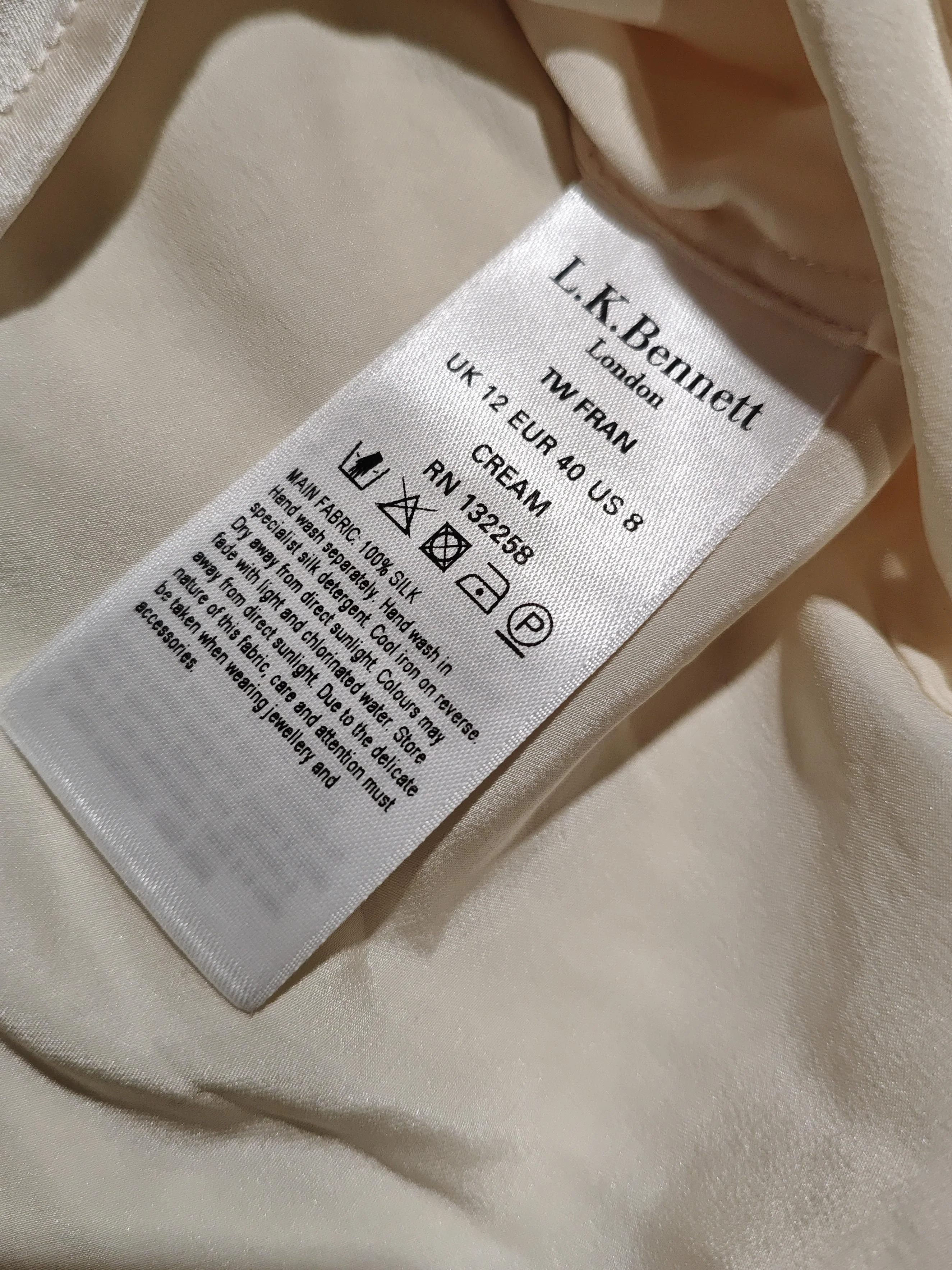 L.K. Bennett Women's Blouse UK 12 Cream 100% Silk Long Sleeve Collared Basic - Image 10
