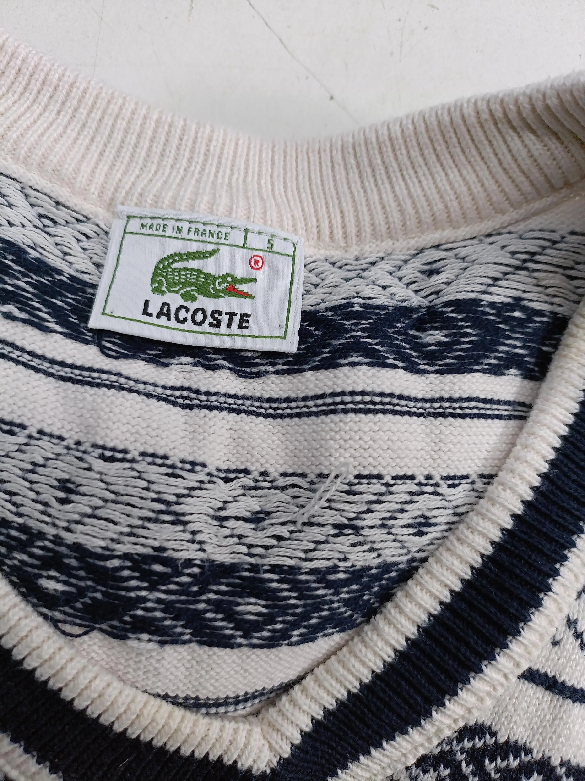 Lacoste Men's Jumper S Cream Geometric 100% Cotton V-Neck Vest - Image 6