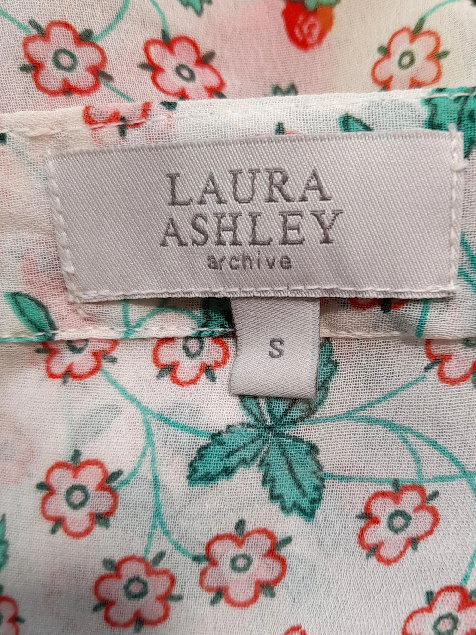 Laura Ashley Women's Top S White Floral 100% Polyester Long Sleeve V-Neck Tunic - Image 5
