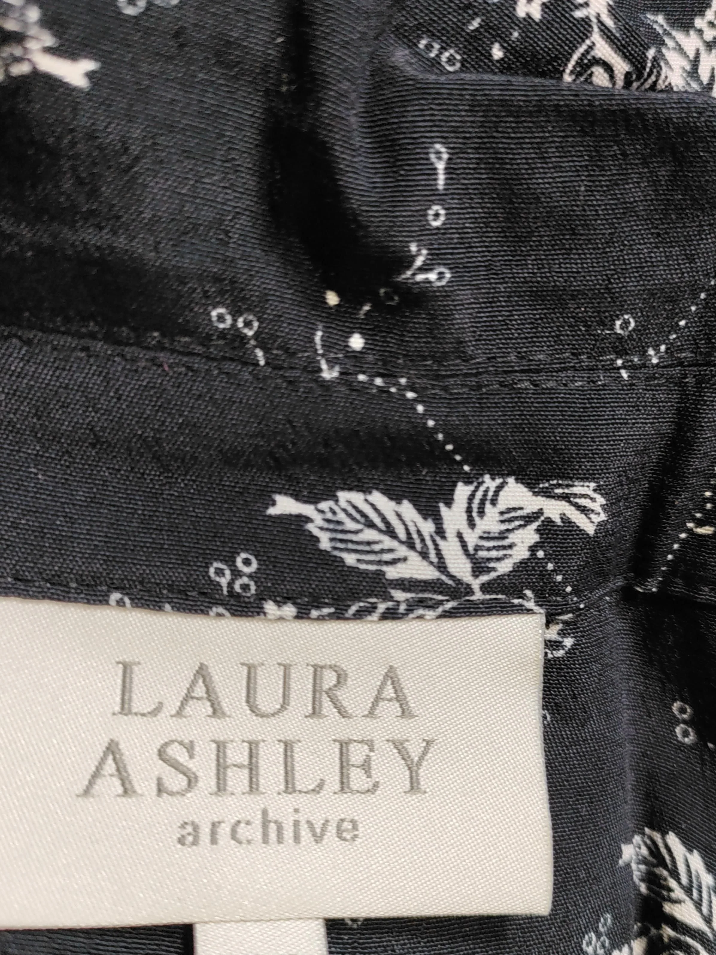 Laura Ashley Wrap Midi Dress M in Black - Image 5