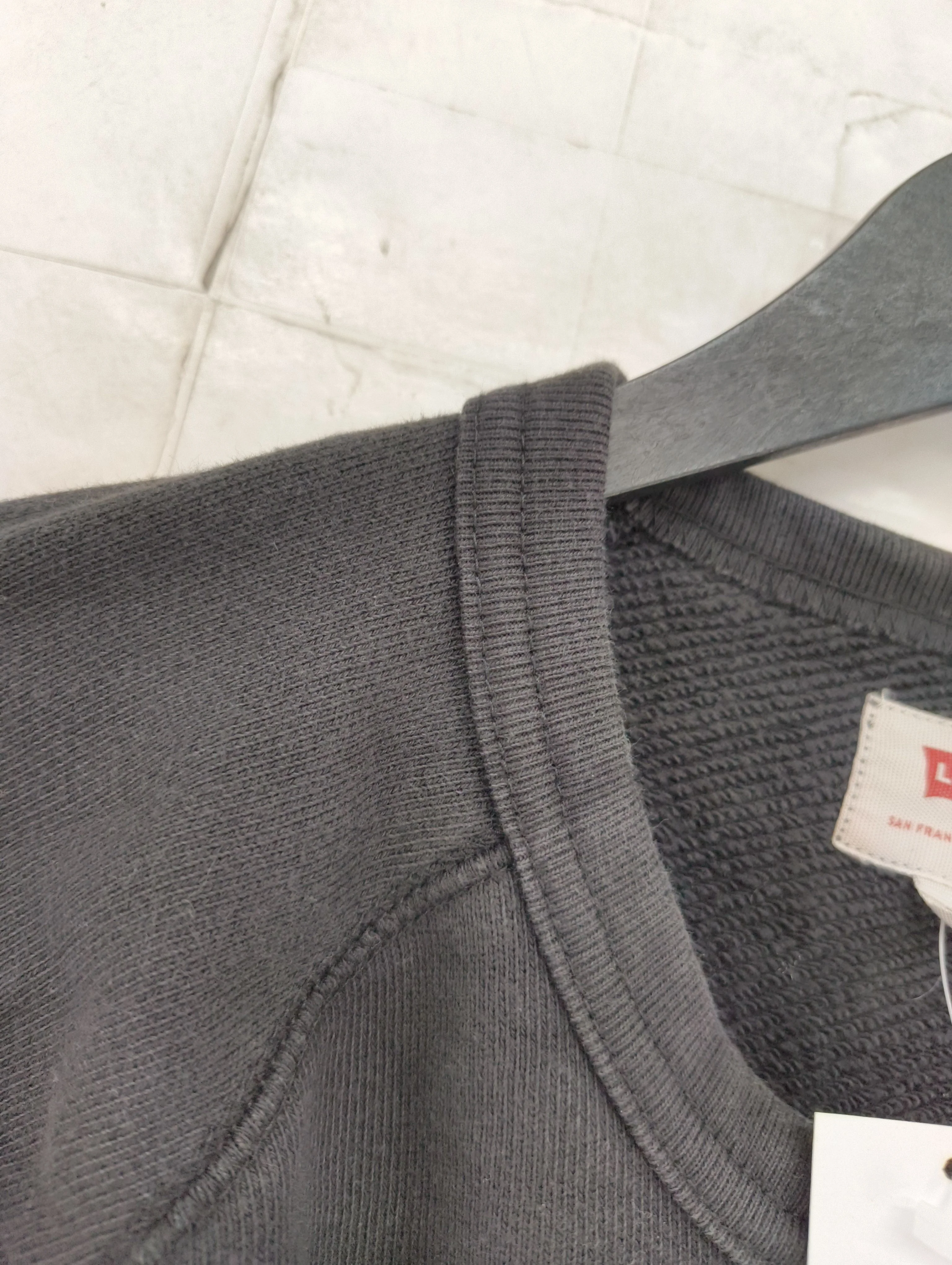 Levi’s Men's Hoodie L Black Cotton with Polyester Pullover - Image 5
