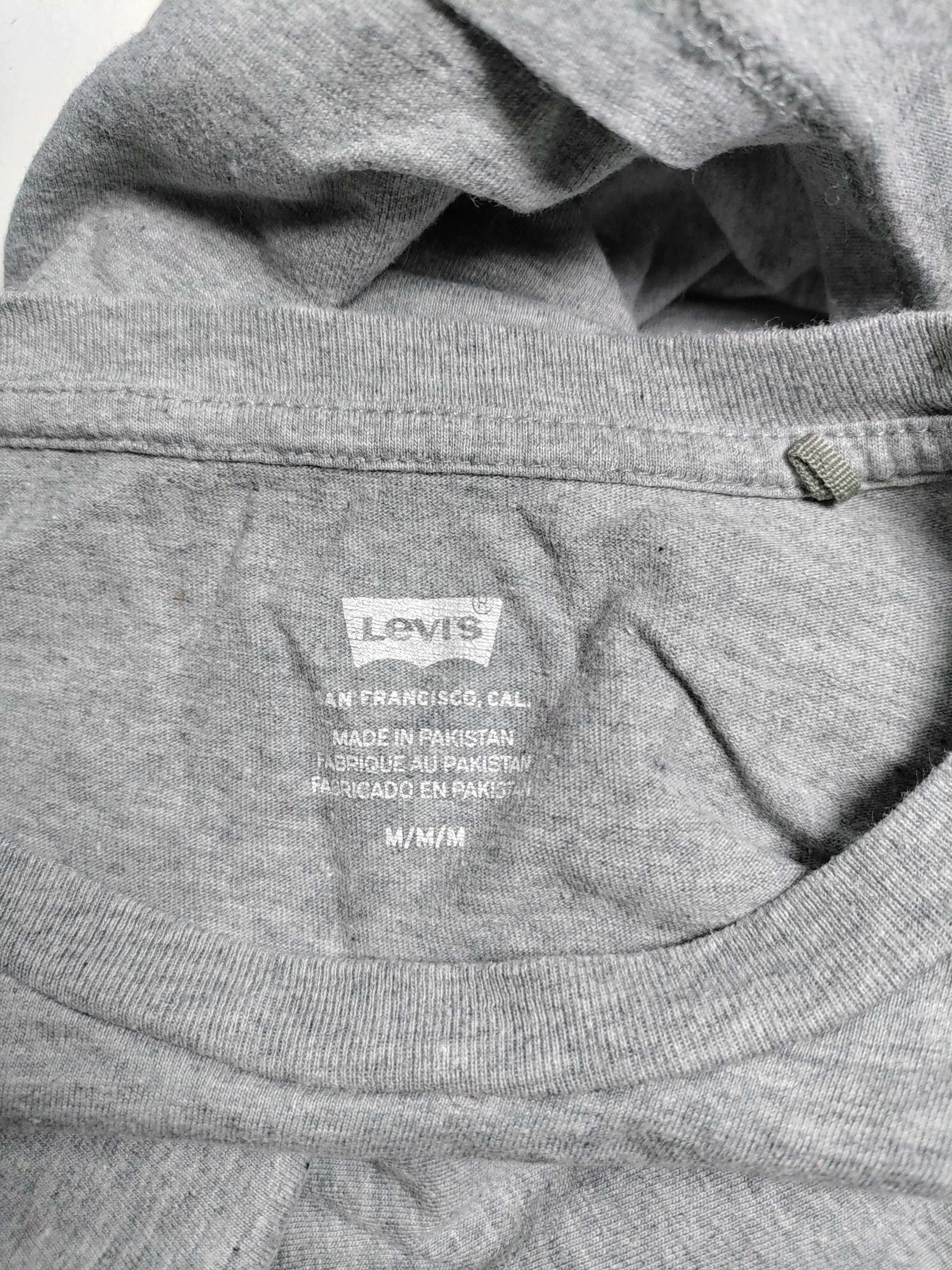 Levi’s Men's T-Shirt M Grey Graphic 100% Cotton Basic - Image 5