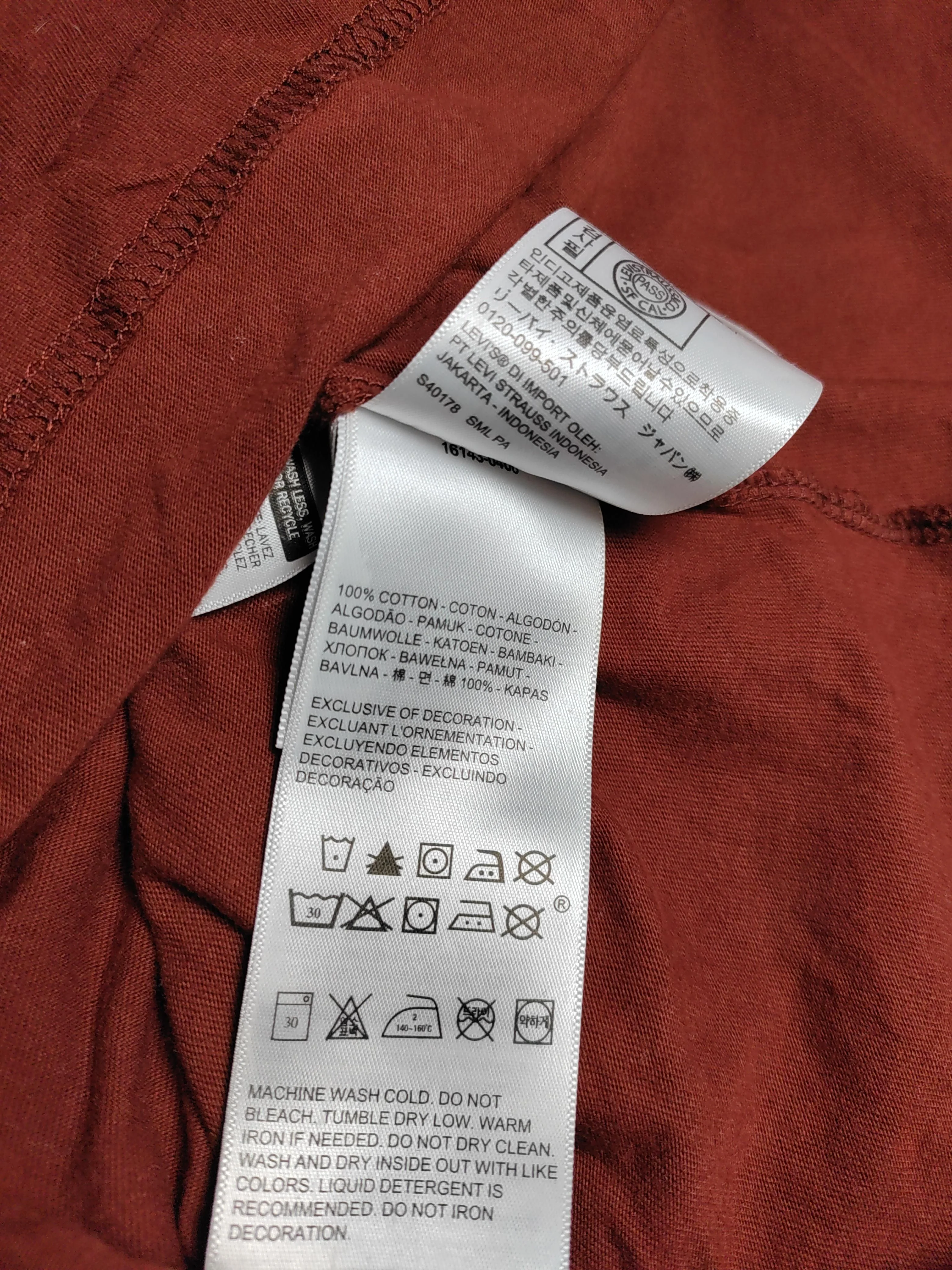 Levi’s Men's T-Shirt S Red Graphic 100% Cotton Basic - Image 7