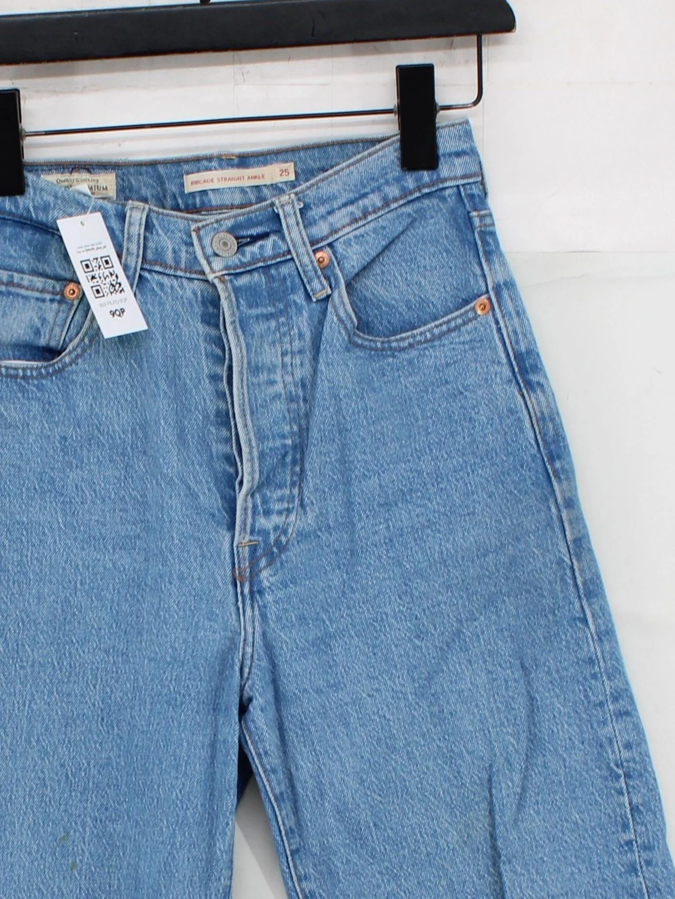 Levi’s Women's Jeans W 25 in Blue Cotton with Elastane Straight - Image 3