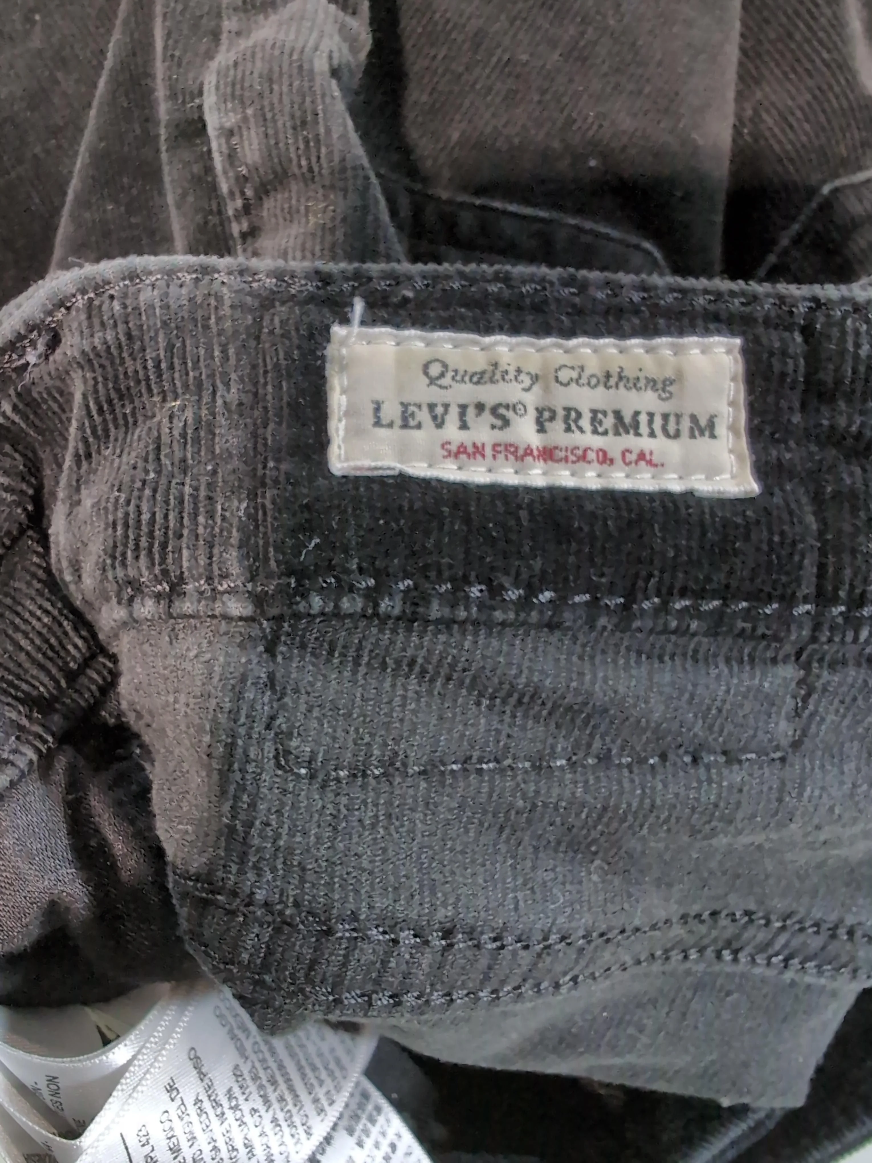 Levi’s Women's Jeans W 26 in Black Cotton with Elastane Skinny - Image 6