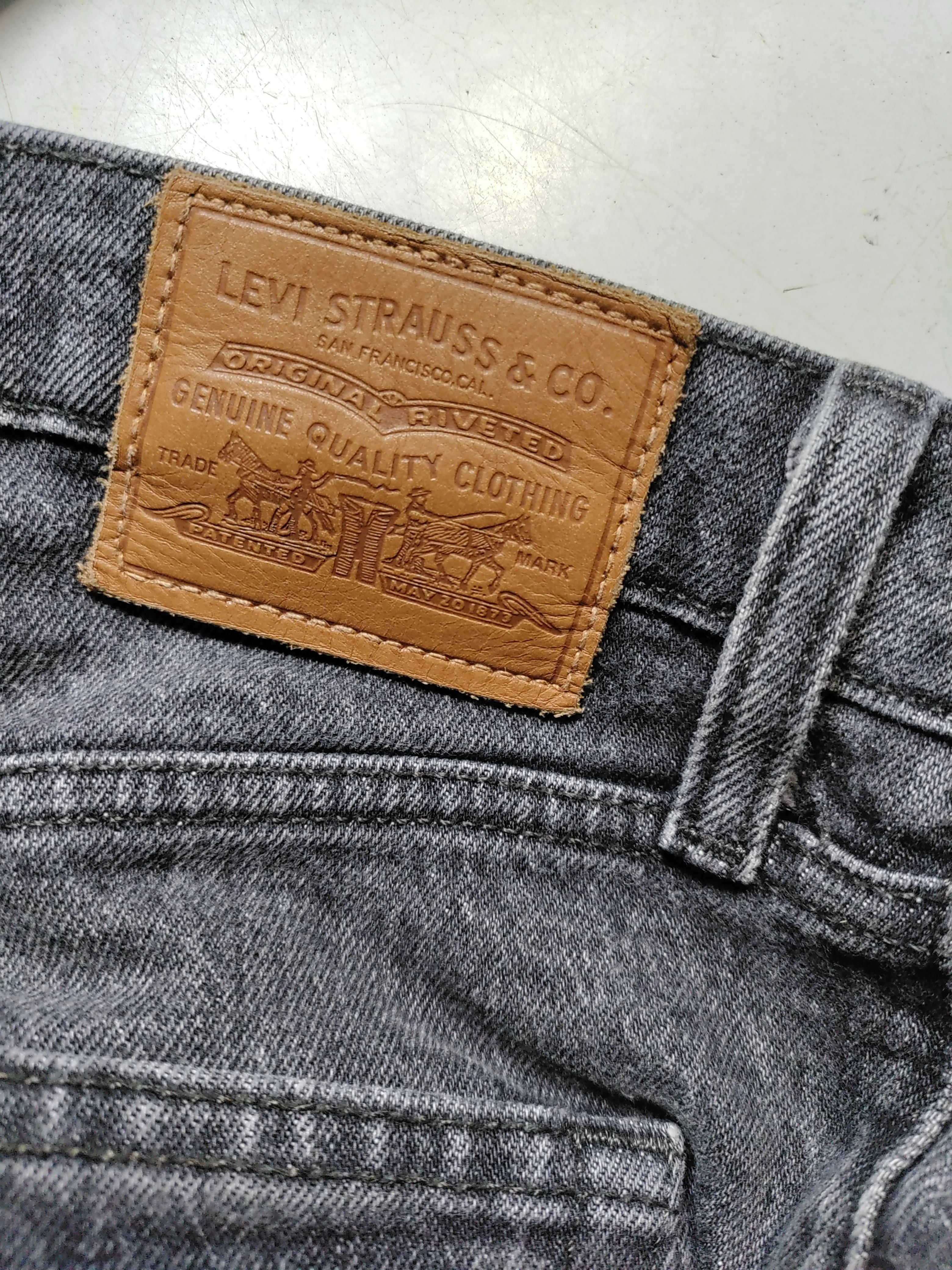 Levi’s Women's Jeans W 26 in Grey Cotton with Elastane Straight - Image 5