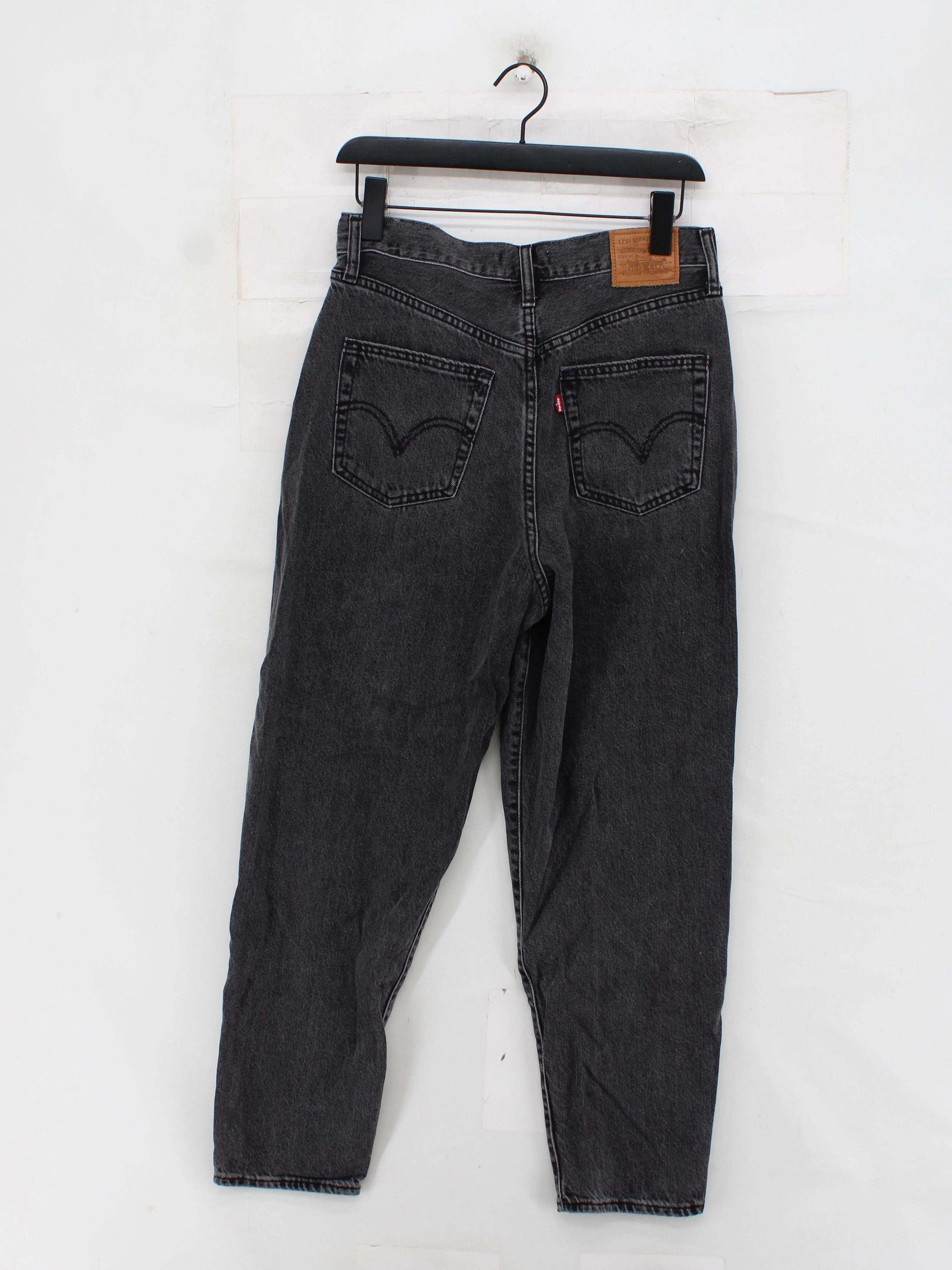 Levi’s Women's Jeans W 28 in Black Cotton with Lyocell Modal Mom - Image 2