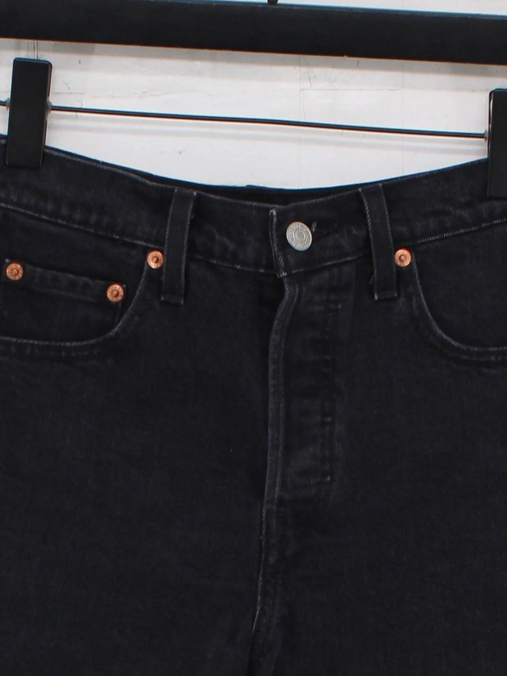 Levi’s Women's Shorts W 26 in Black Cotton with Elastane Cut-Off - Image 3