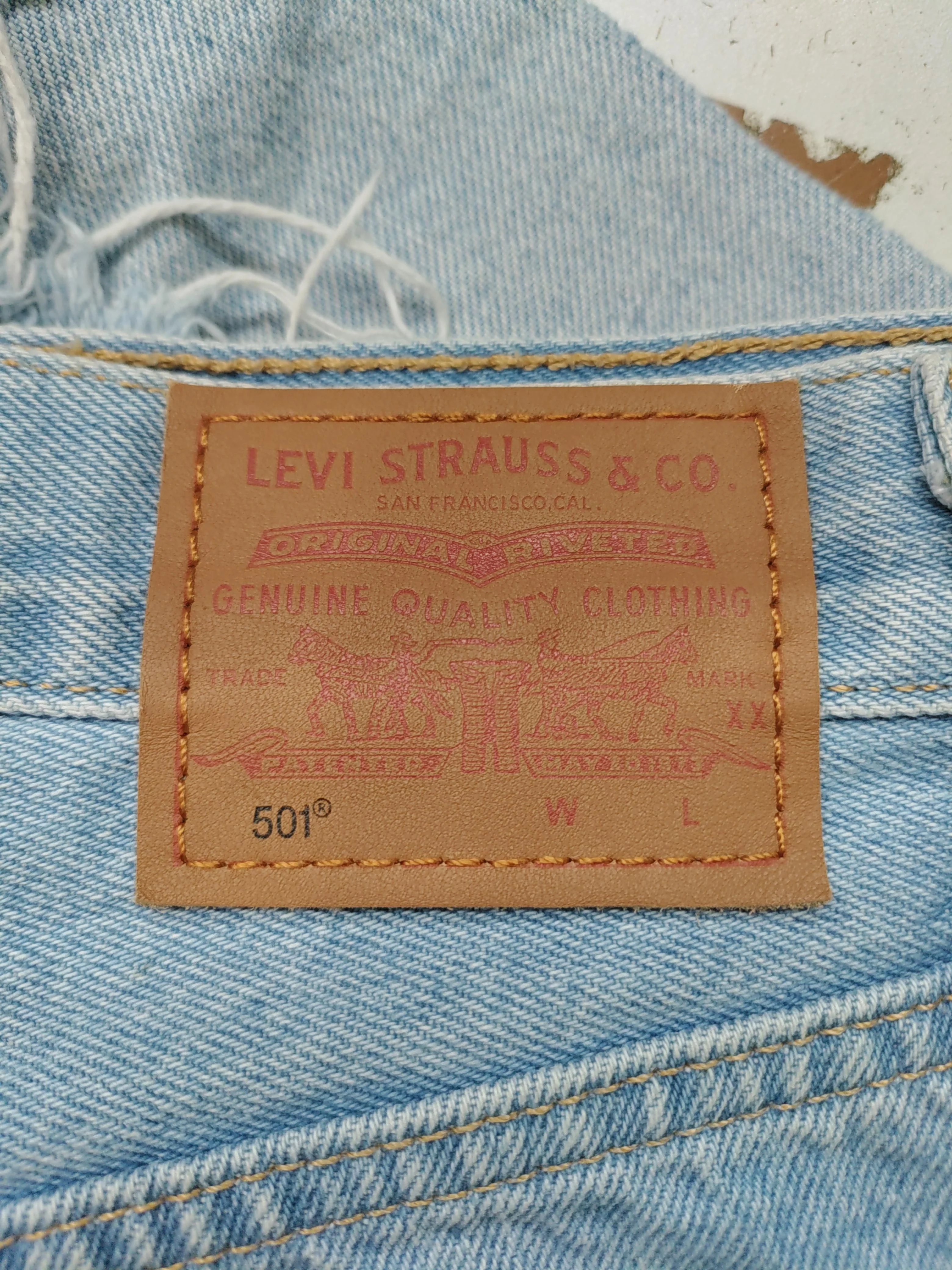 Levi’s Women's Shorts W 28 in Blue 100% Cotton Cut-Off - Image 5