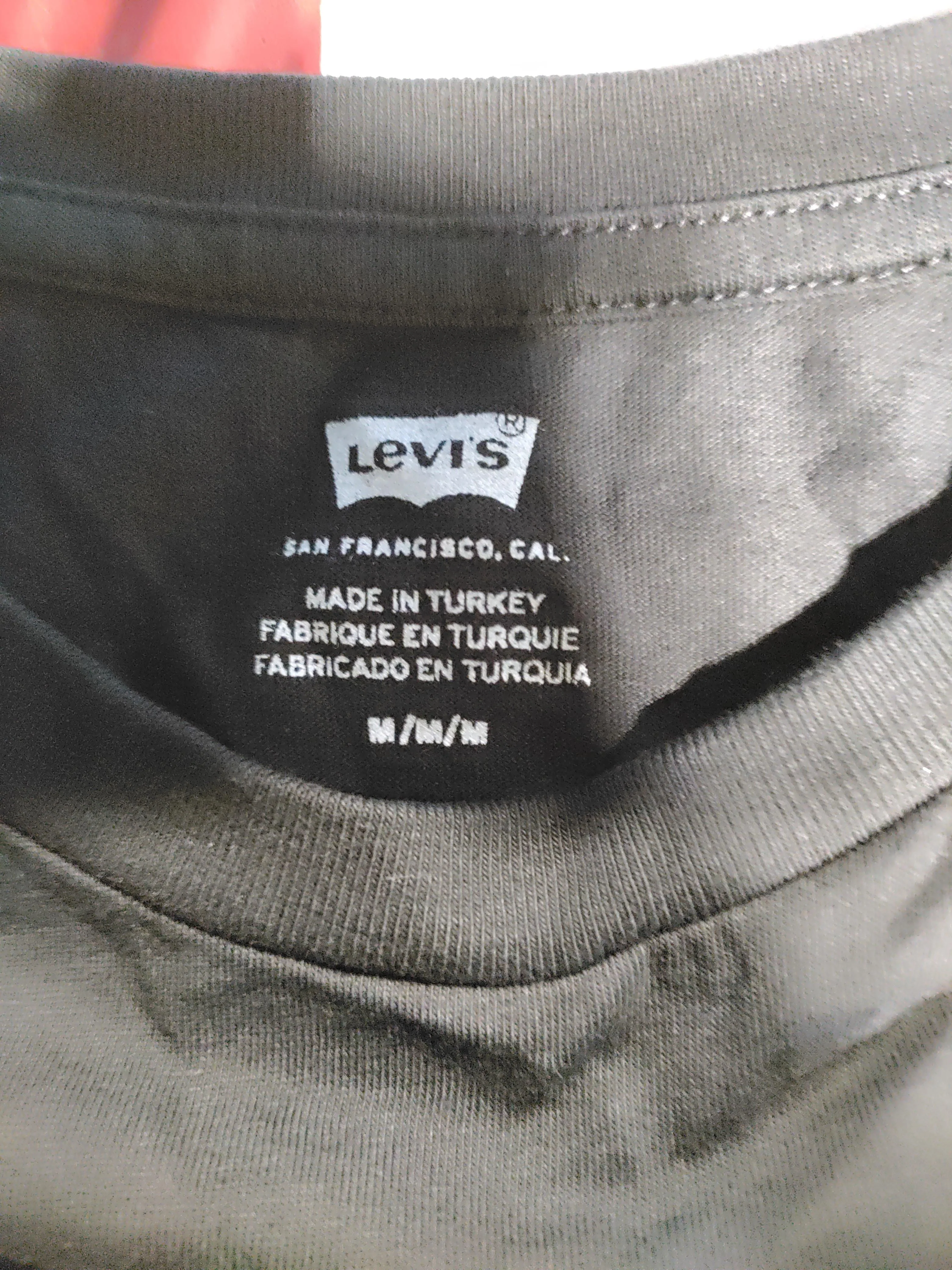 Levi’s Women's T-Shirt M Black Graphic 100% Cotton Short Sleeve Round Neck Basic - Image 5