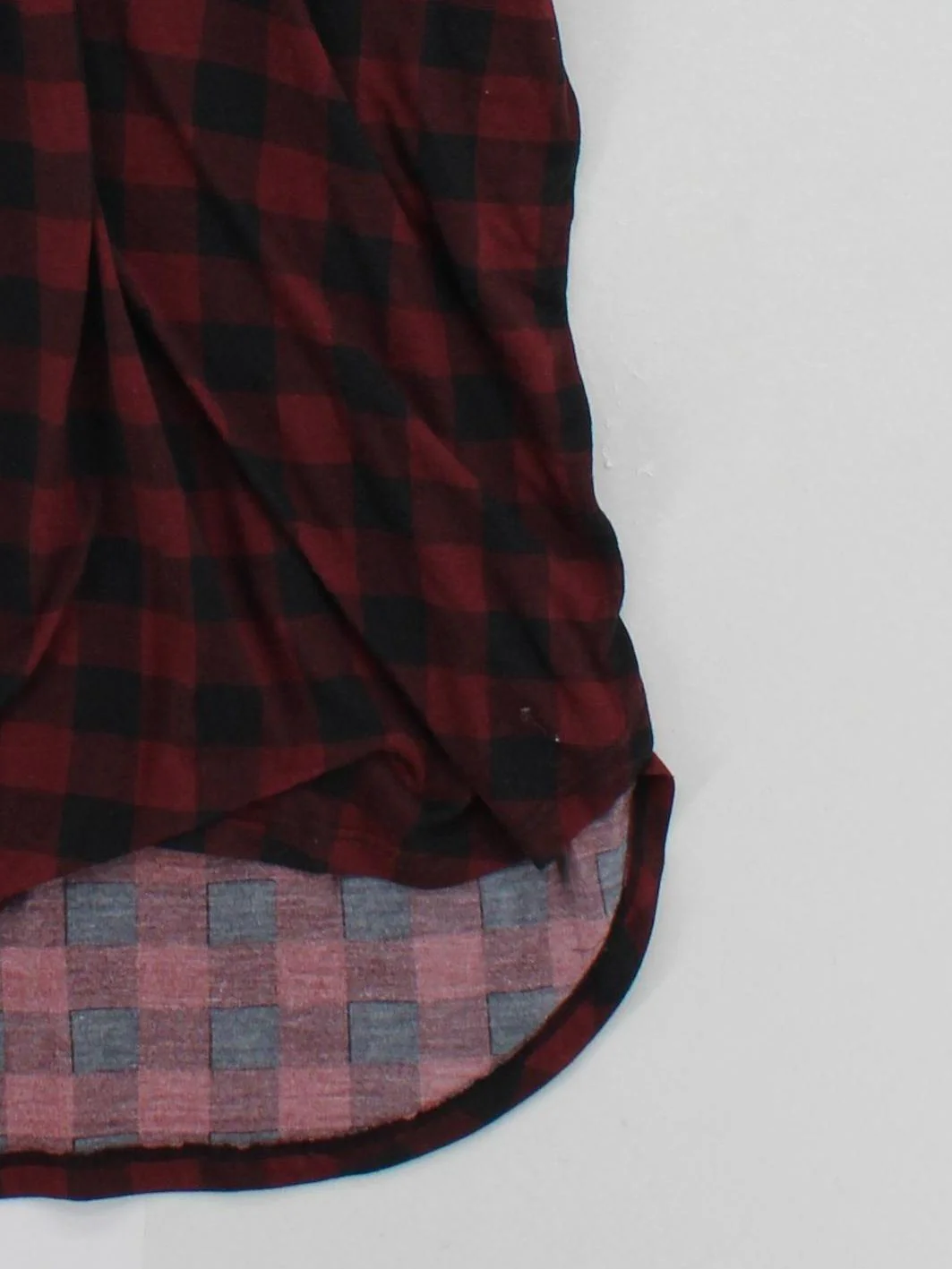 Liberty Women's Top XXXL Red Checkered 100% Polyester Short Sleeve V-Neck Basic - Image 4